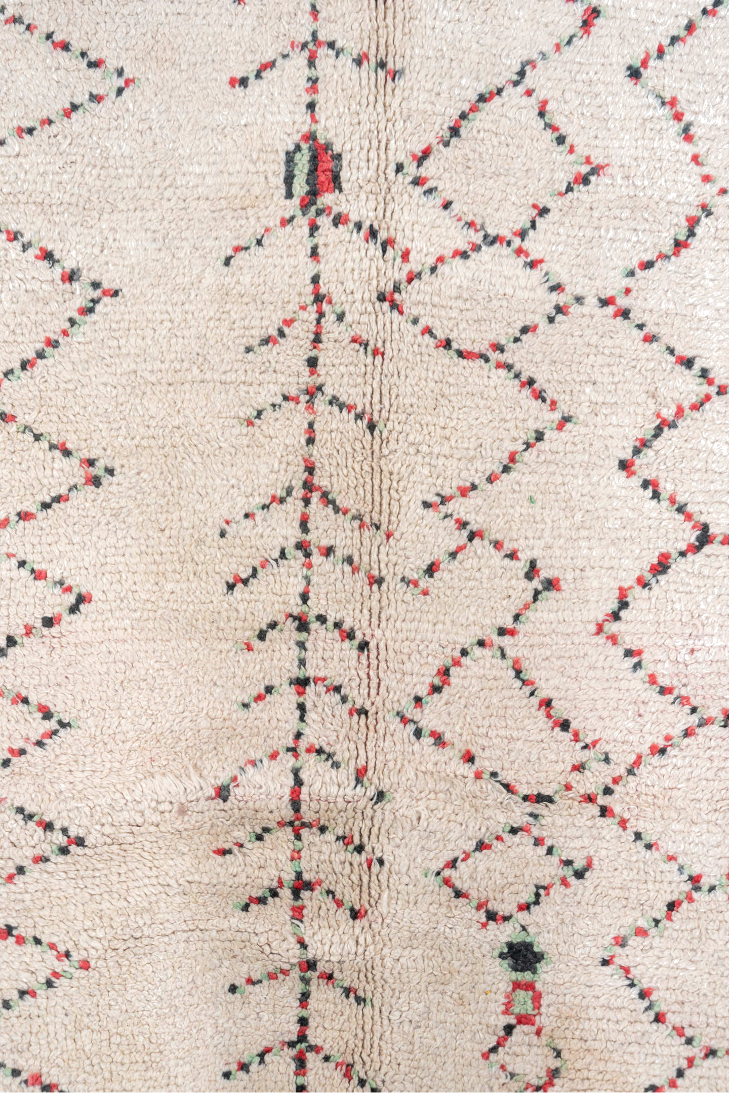 5' x 9' one-of-a-kind handmade vintage Moroccan medium size rug. Color palette: antiquewhite, gray, indian red, light gray