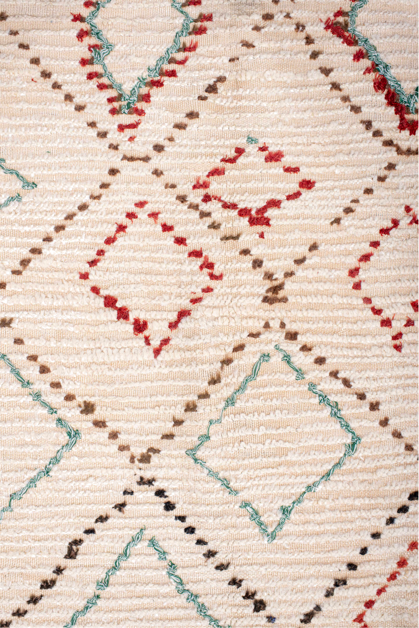 5' x 10' one-of-a-kind handmade vintage Moroccan medium size rug. Color palette: black, brown, dark red, dark salmon