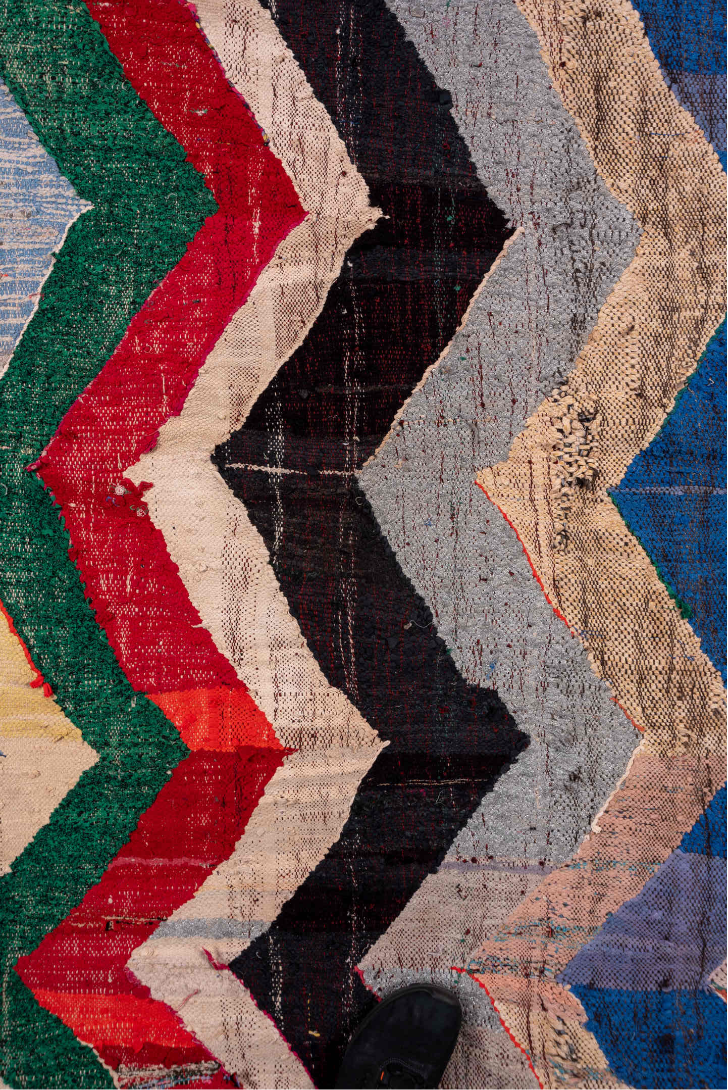 4' x 6' one-of-a-kind handmade vintage Rag Rug small size rug. Color palette: blue, brown, dim gray, gray, light gray