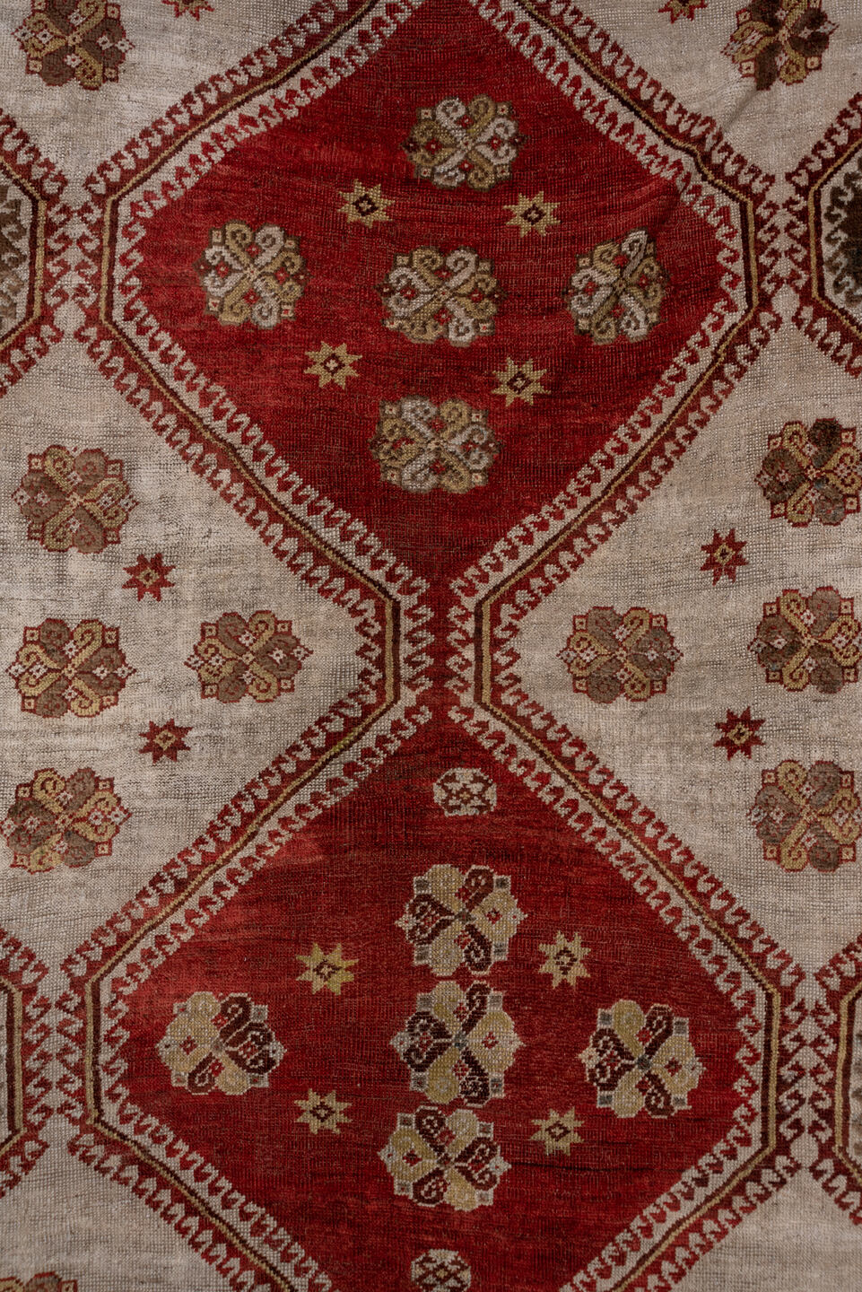7' x 10' one-of-a-kind handmade antique Shiraz large size rug. Color palette: rust, ivory, taupe, brown, terracotta, camel