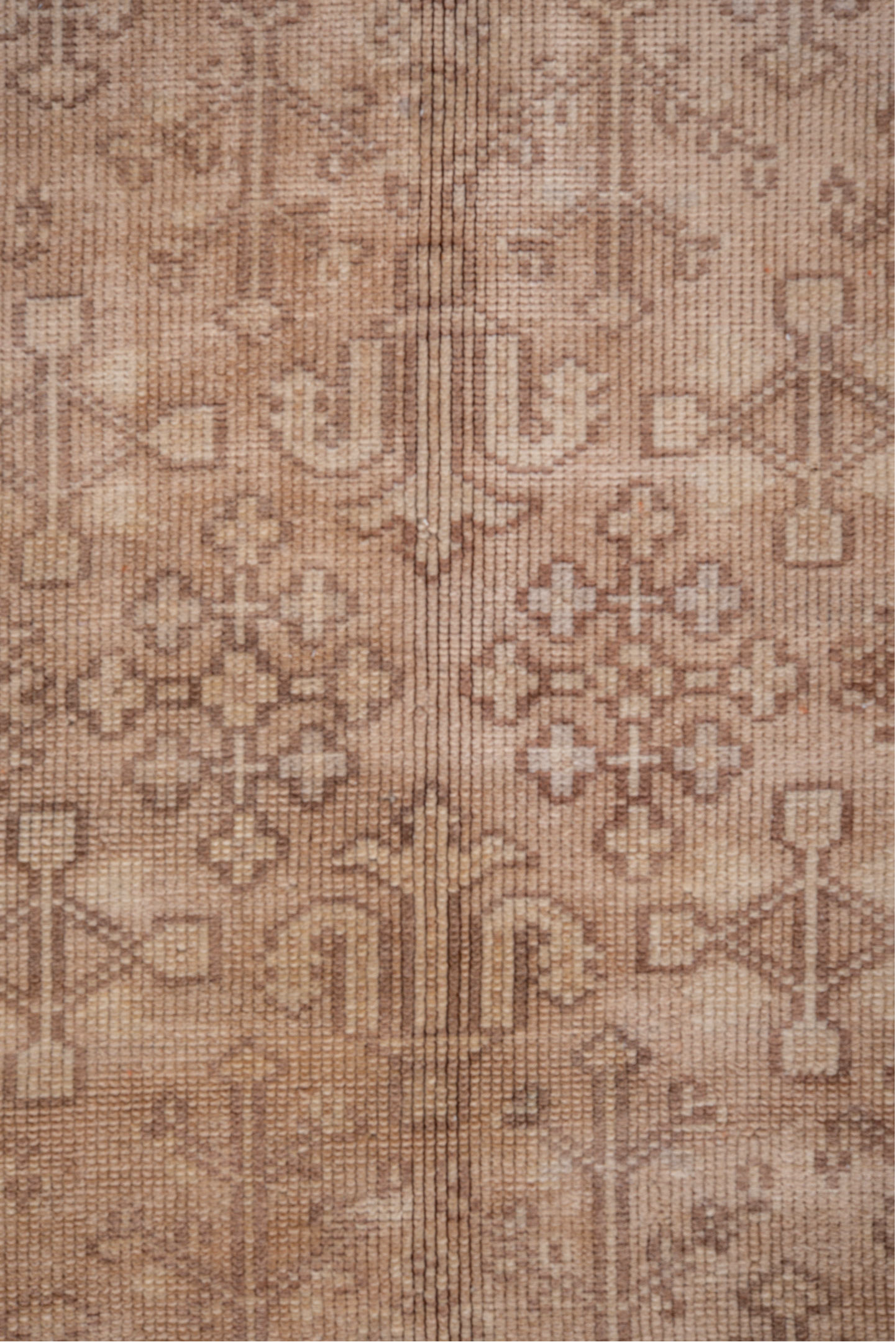 6' x 10' one-of-a-kind handmade antique Sivas large size rug. Color palette: beige, taupe, camel, ivory, dusty_rose, sand