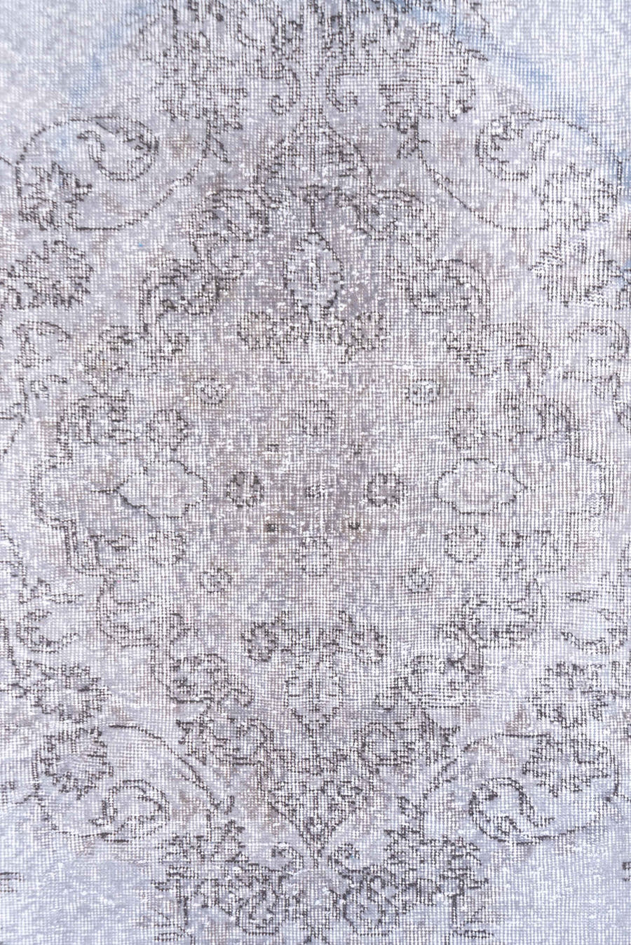 5' x 9' one-of-a-kind handmade vintage Sparta medium size rug. Color palette: ivory, lavender, taupe, dusty rose, gray