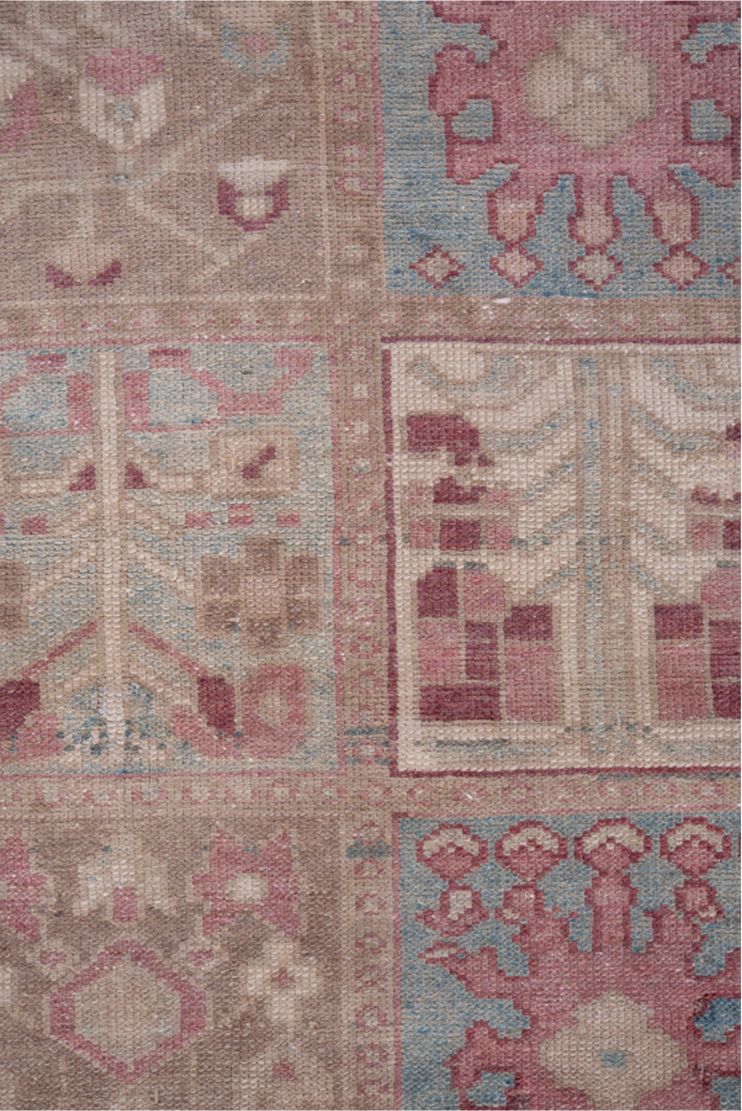 4' x 6' one-of-a-kind handmade antique Baktiary small size rug. Color palette: ivory, sky blue, rose, taupe, dusty pink