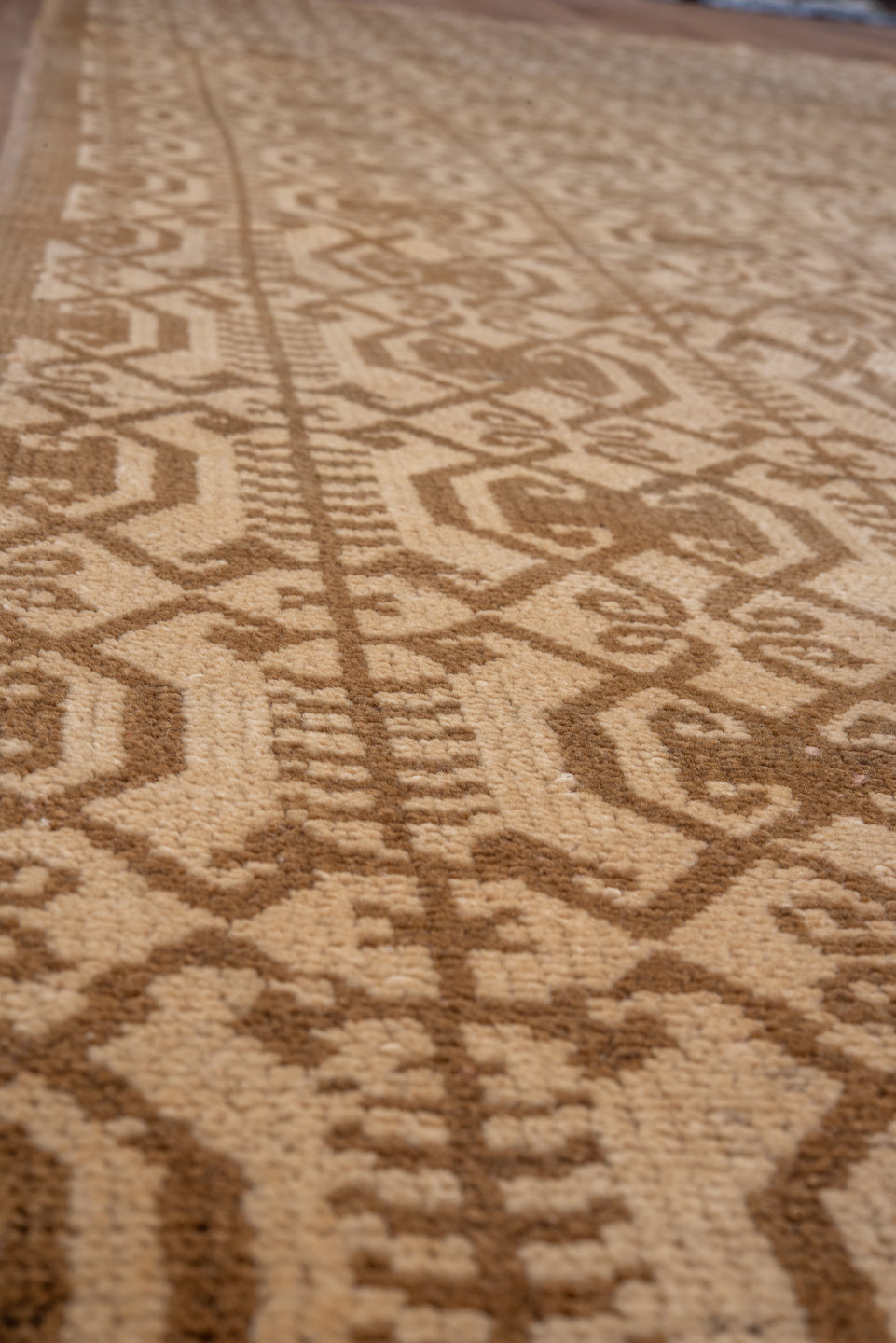 3' x 9' one-of-a-kind handmade vintage Oushak runner rug. Color palette: camel, beige, taupe, sand, gray
