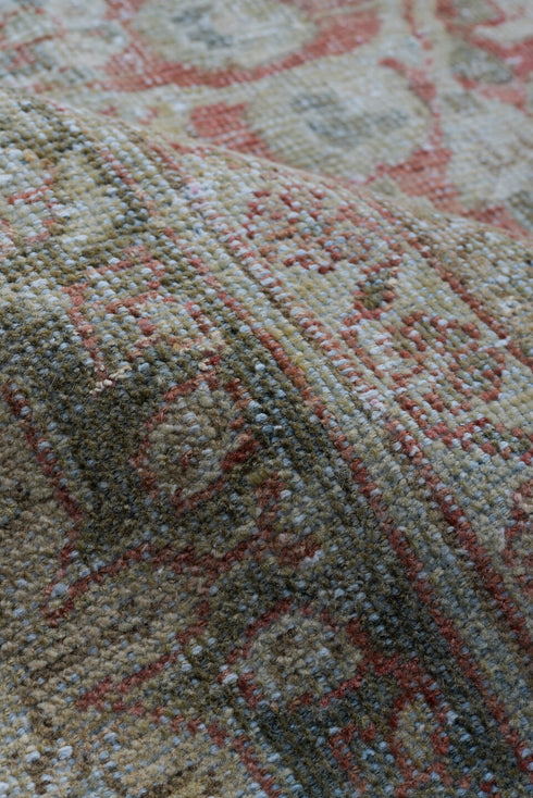 Antique Mahal Area Rug (9' x 12')