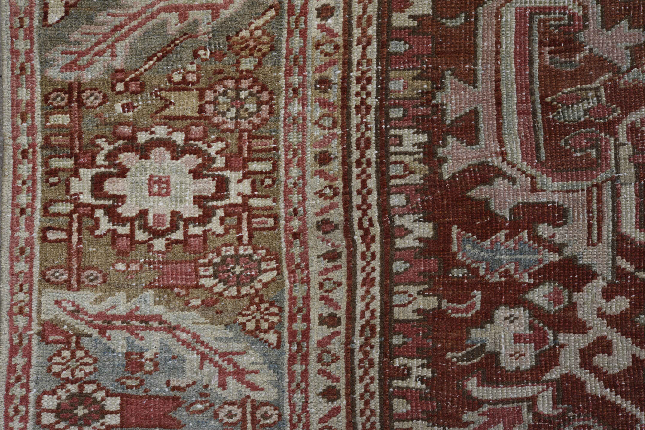 8' x 10' one-of-a-kind handmade vintage Heriz large size rug. Color palette: brown, dark gray, gray, light gray, off-white