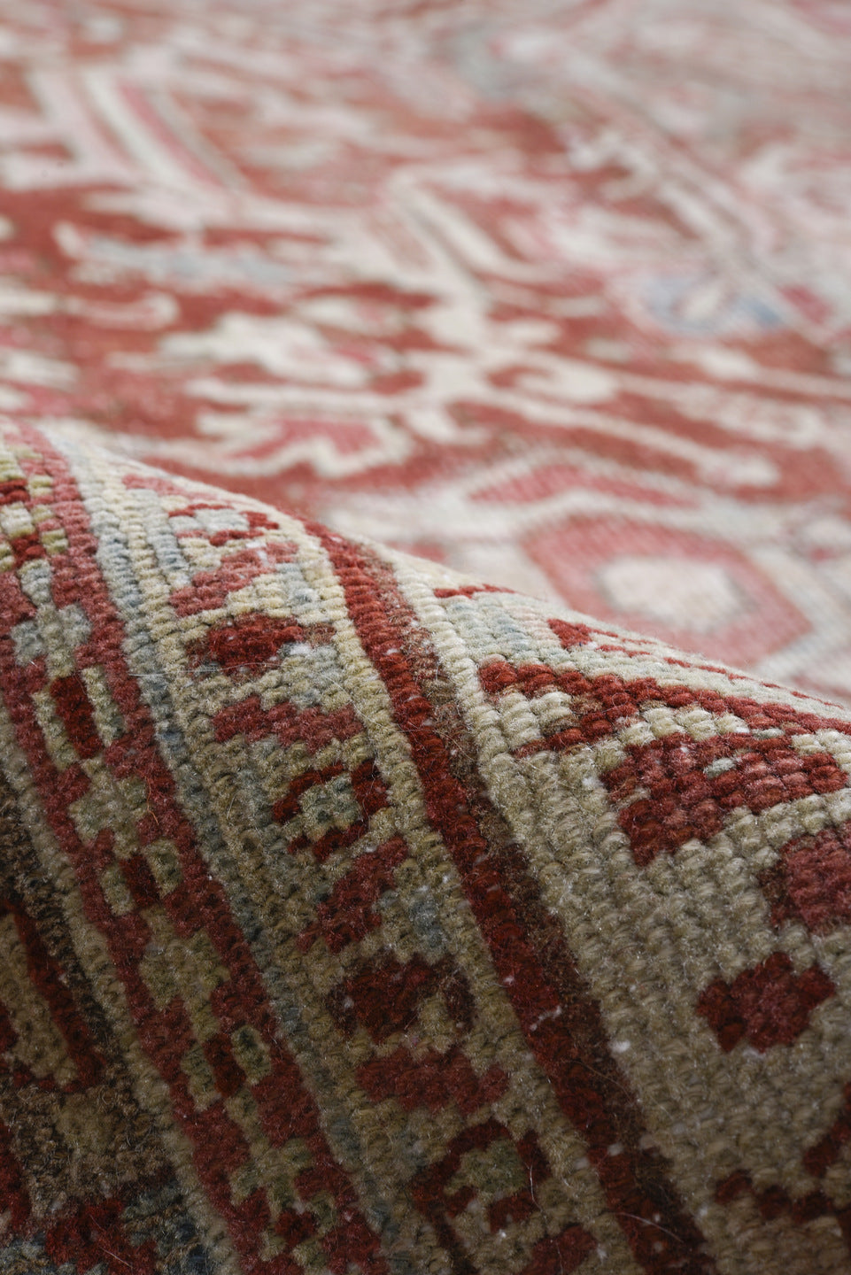 8' x 10' one-of-a-kind handmade vintage Heriz large size rug. Color palette: brown, dark gray, gray, light gray, off-white