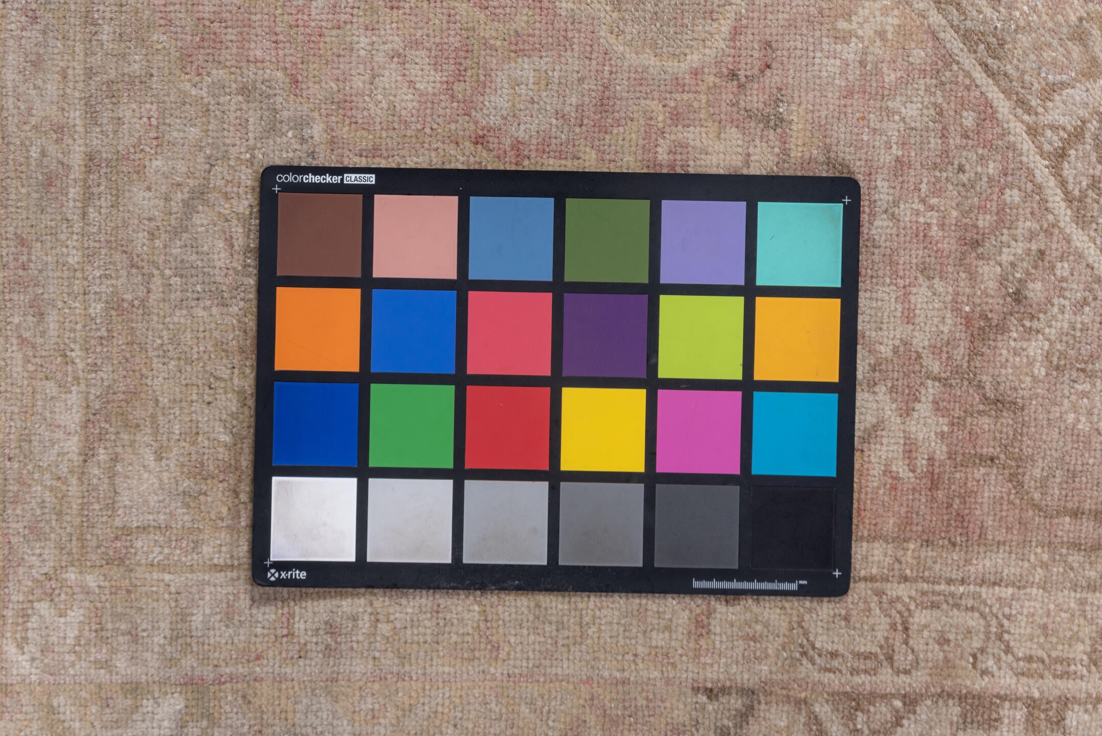 4' x 6' one-of-a-kind handmade vintage Oushak small size rug. Color palette: gray, light gray, pink