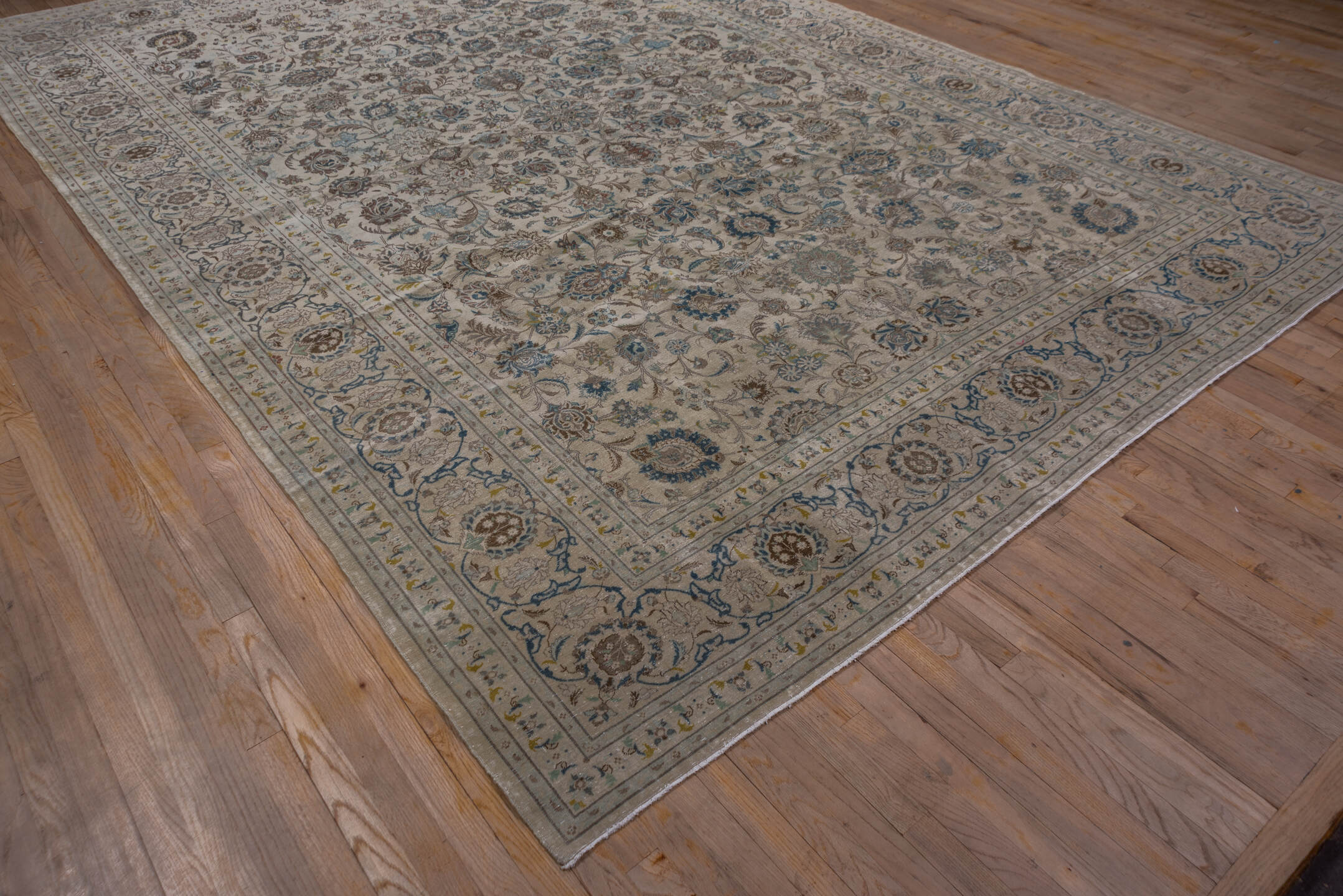 9' x 13' one-of-a-kind handmade vintage Kashan large size rug. Color palette: ivory, taupe, sky_blue, brown, beige, slate