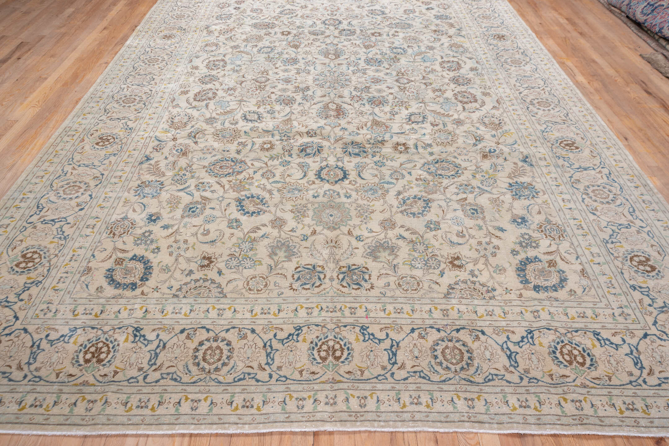 9' x 13' one-of-a-kind handmade vintage Kashan large size rug. Color palette: ivory, taupe, sky_blue, brown, beige, slate