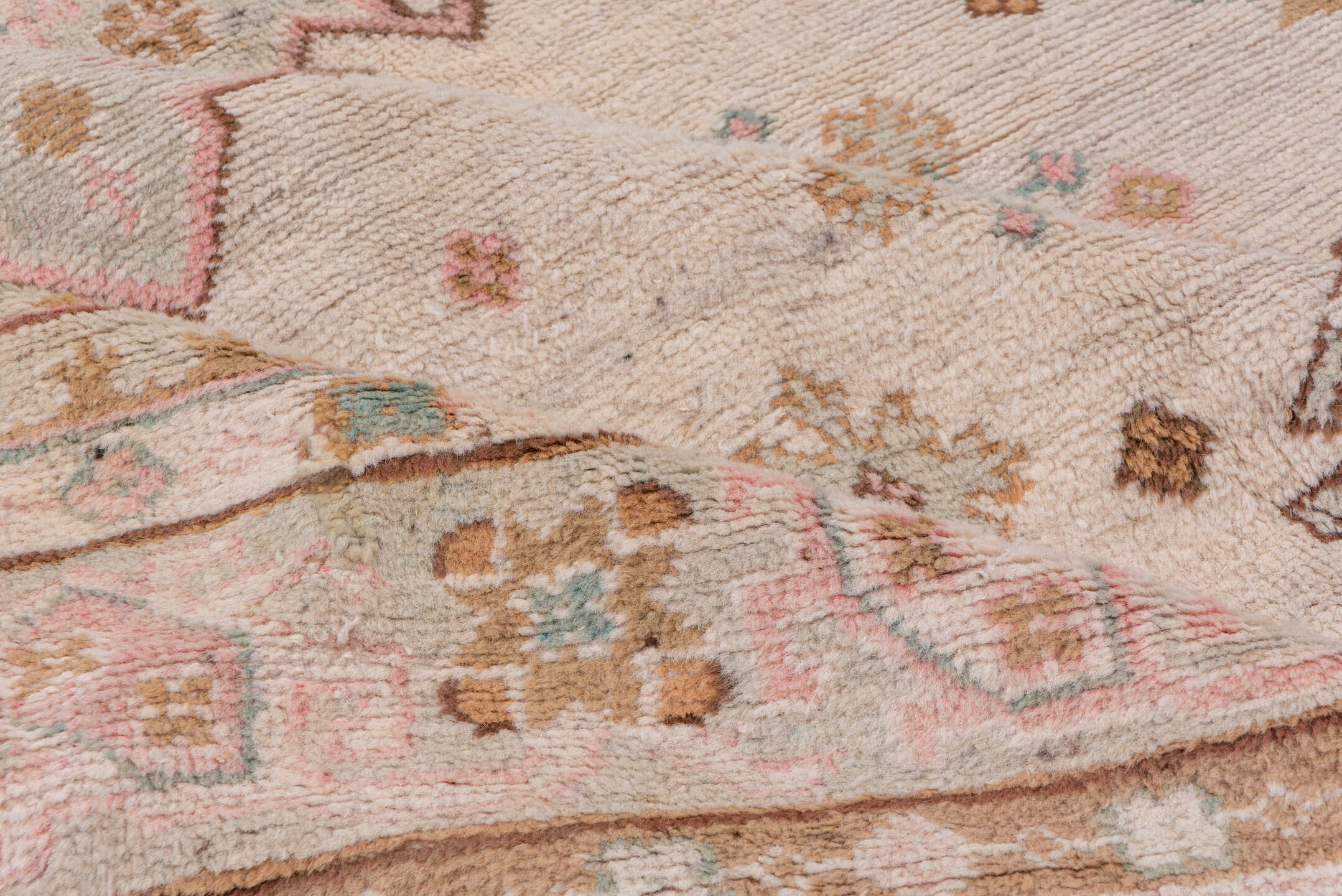 7' x 10' one-of-a-kind handmade antique Oushak large size rug. Color palette: blush, ivory, taupe, camel, sage, gold, rose