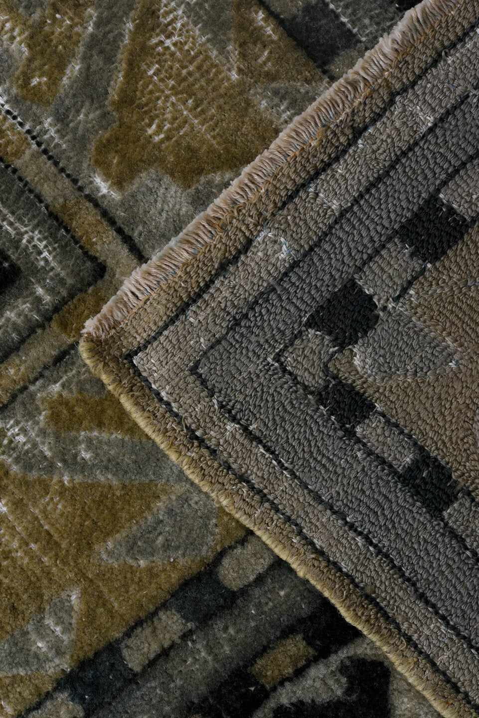 9' x 12' one-of-a-kind handmade vintage Hooked large size rug. Color palette: black, gainsboro, gray, light gray, off-white