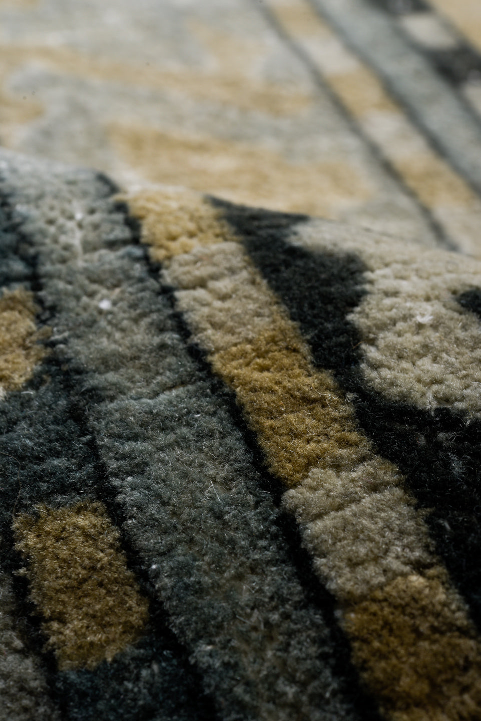 9' x 12' one-of-a-kind handmade vintage Hooked large size rug. Color palette: black, gainsboro, gray, light gray, off-white