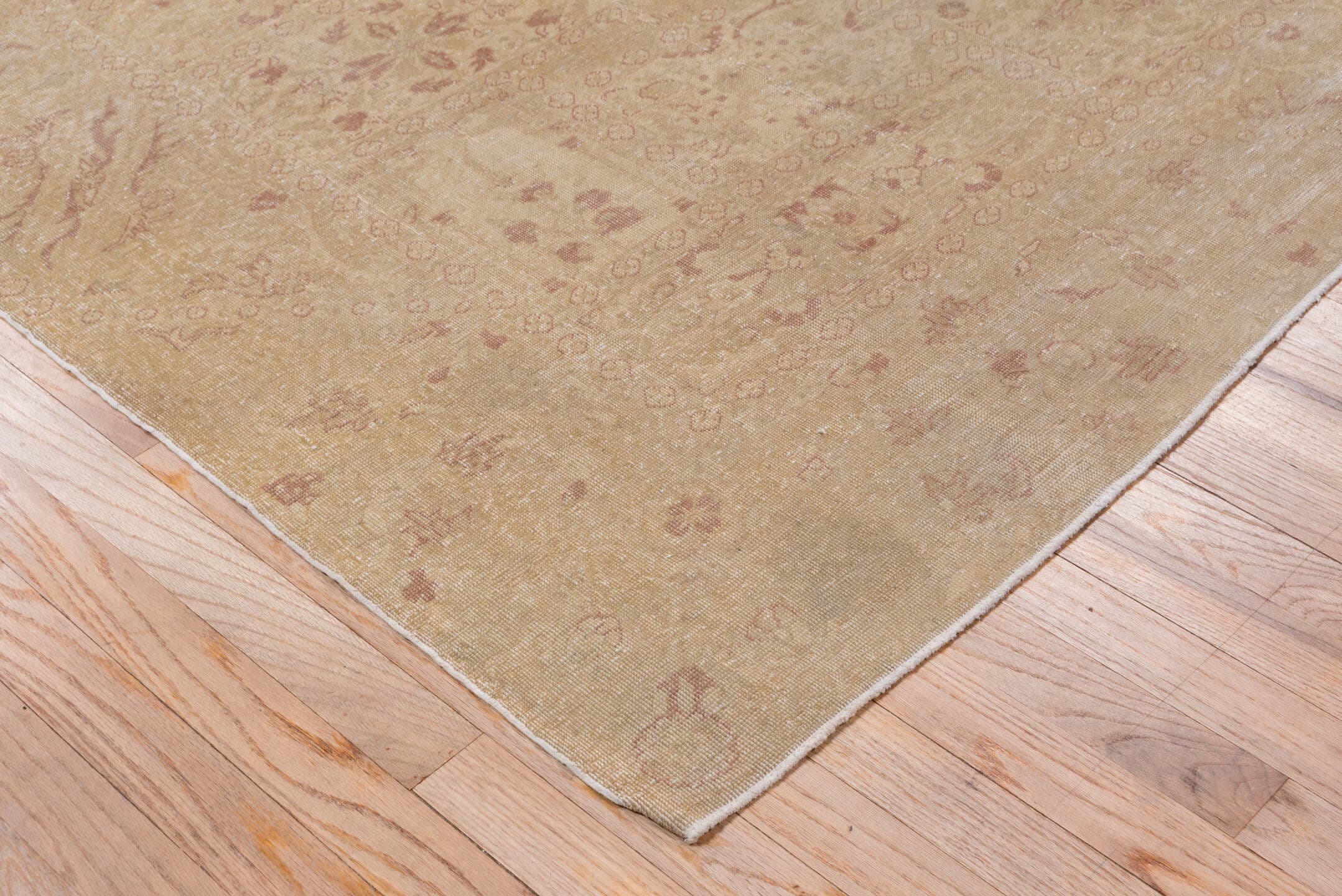6' x 9' one-of-a-kind handmade vintage Sivas medium size rug. Color palette: beige, taupe, rose, ivory, camel, gray, pink
