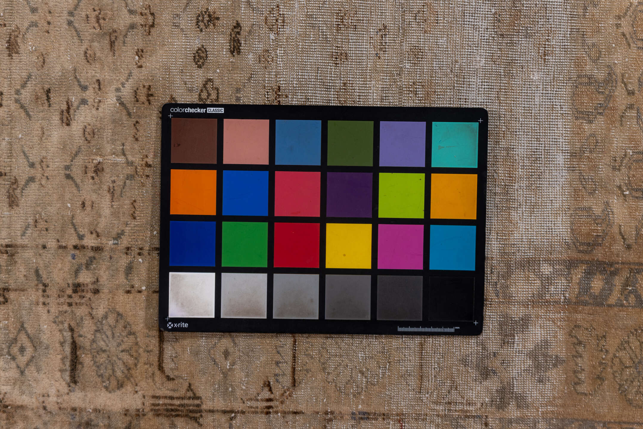 3' x 5' one-of-a-kind handmade vintage Sivas small size rug. Color palette: brown, gainsboro, gray, light gray, off-white