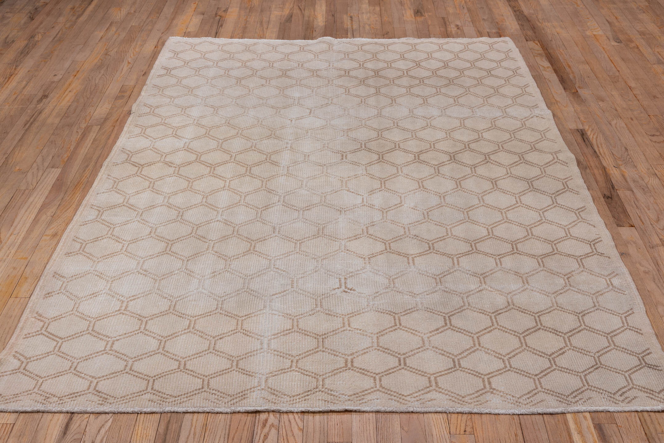 5' x 8' one-of-a-kind handmade vintage Oushak medium size rug. Color palette: ivory, taupe, beige, sand, gray