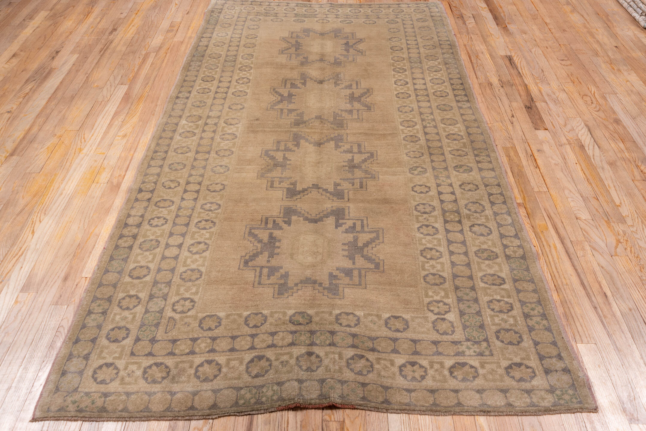 5' x 9' one-of-a-kind handmade vintage Oushak medium size rug. Color palette: beige, taupe, ivory, slate, camel, dusty blue