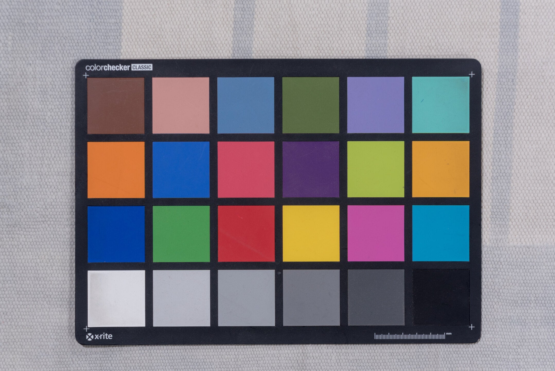 9' x 17' one-of-a-kind handmade vintage Dhurrie rug. Color palette: dark gray, gainsboro, gray, light blue, light gray