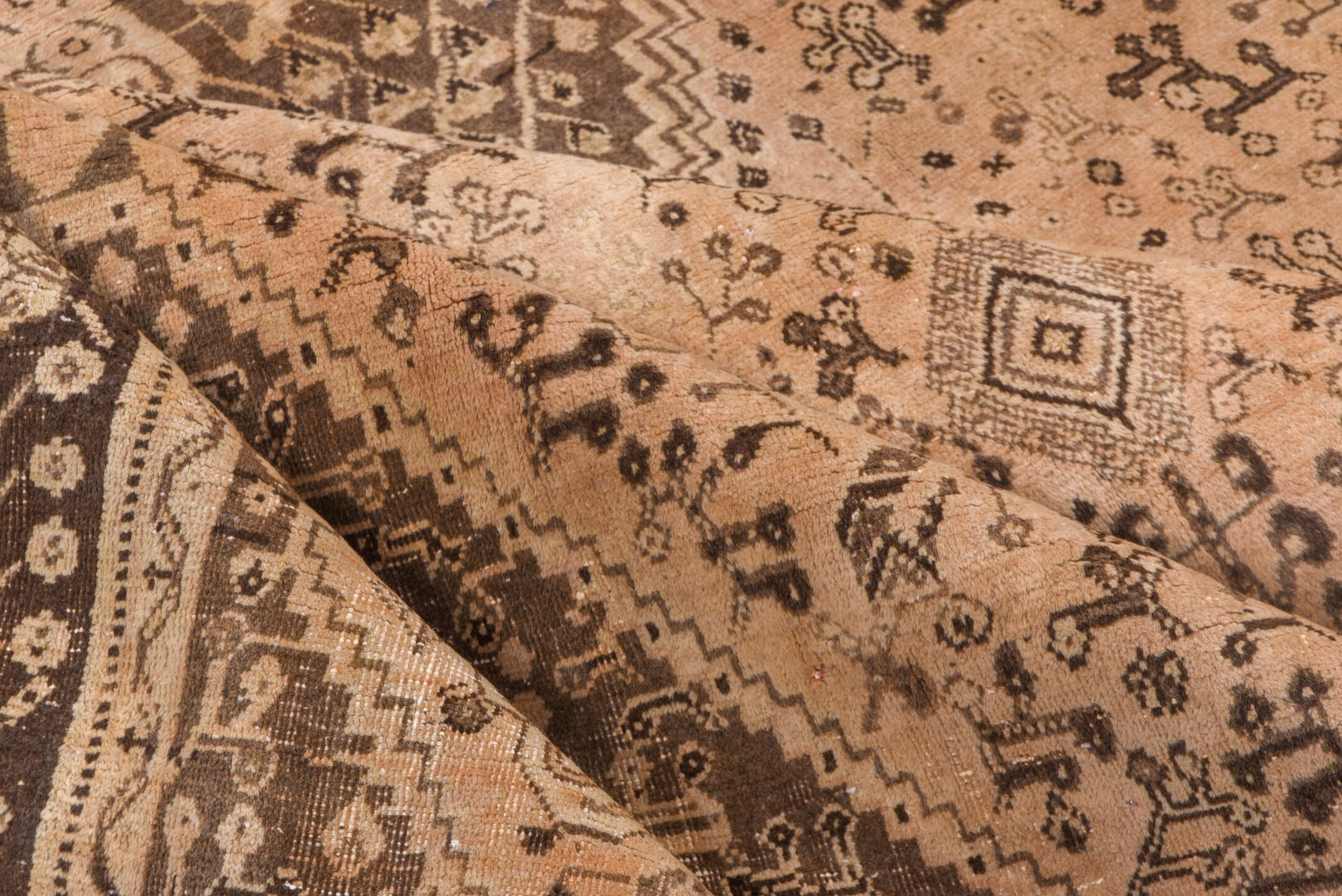 6' x 9' one-of-a-kind handmade antique Shiraz medium size rug. Color palette: ivory, camel, brown, taupe, charcoal, beige