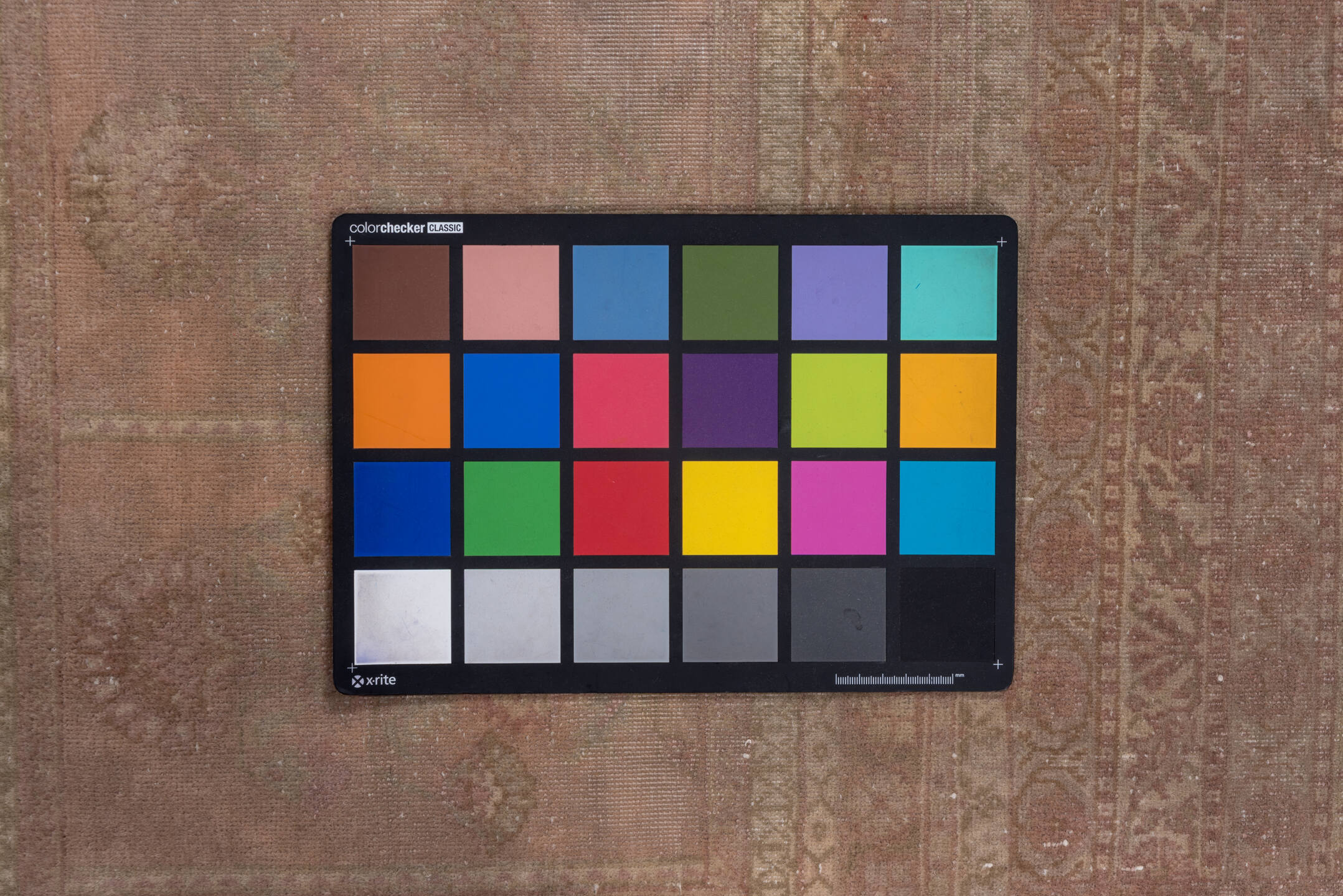 6' x 9' one-of-a-kind handmade vintage Sivas medium size rug. Color palette: brown, gray, light gray, pink