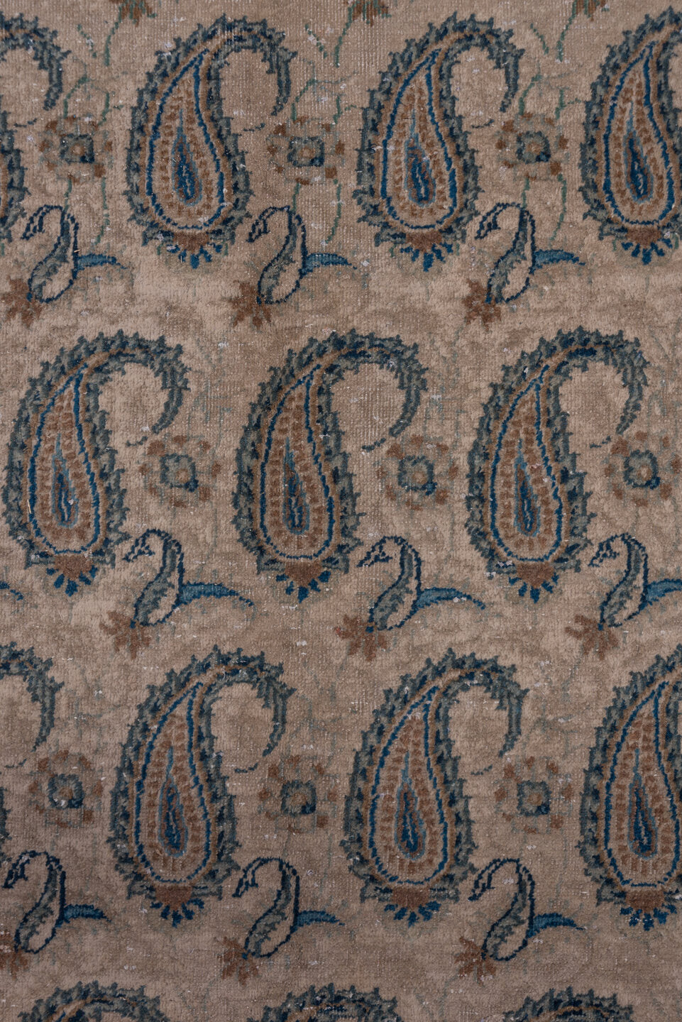 9' x 13' one-of-a-kind handmade vintage Sivas large size rug. Color palette: black, blue, brown, charcoal, dim gray, fiord