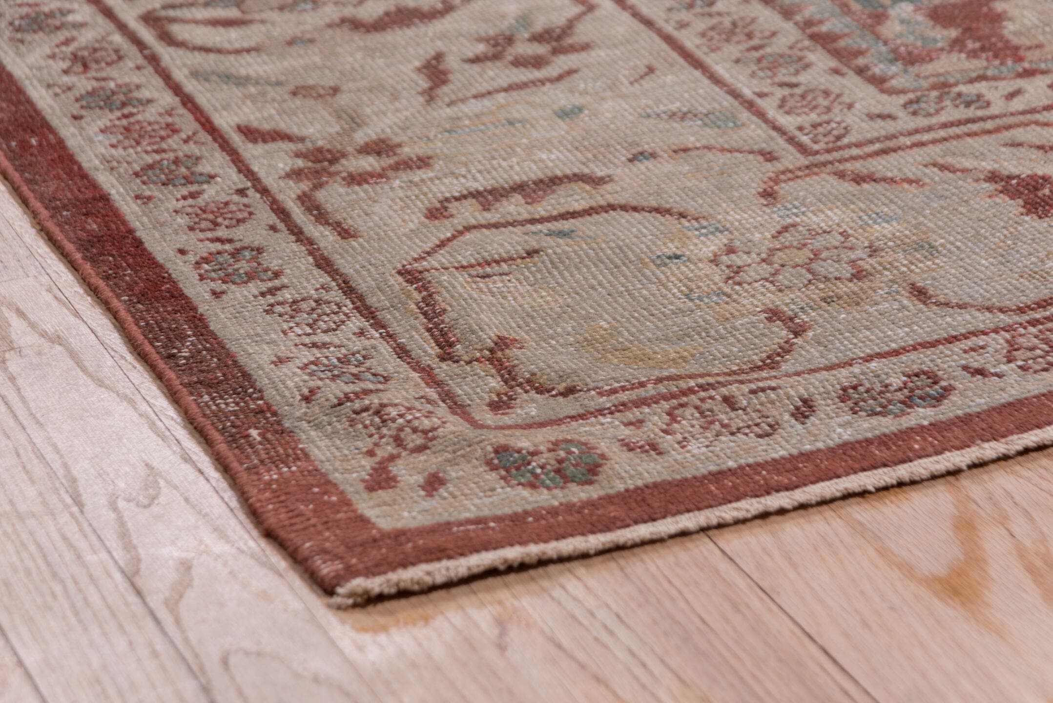 10' x 14' one-of-a-kind handmade antique Sultanabad large size rug. Color palette: terra cotta, ivory, taupe, dusty rose