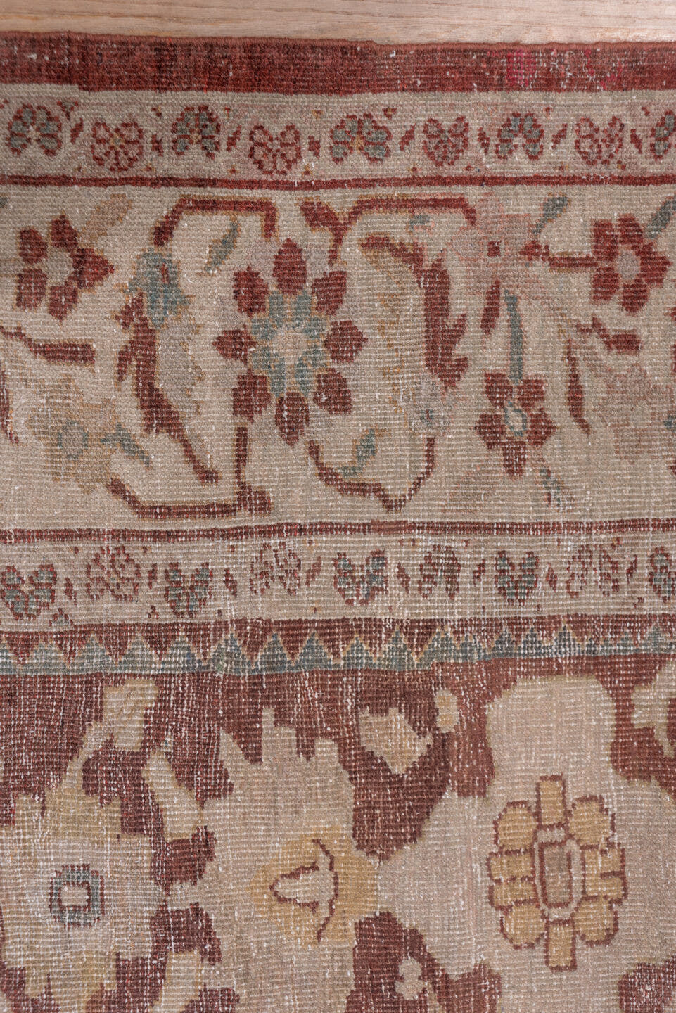 10' x 14' one-of-a-kind handmade antique Sultanabad large size rug. Color palette: terra cotta, ivory, taupe, dusty rose