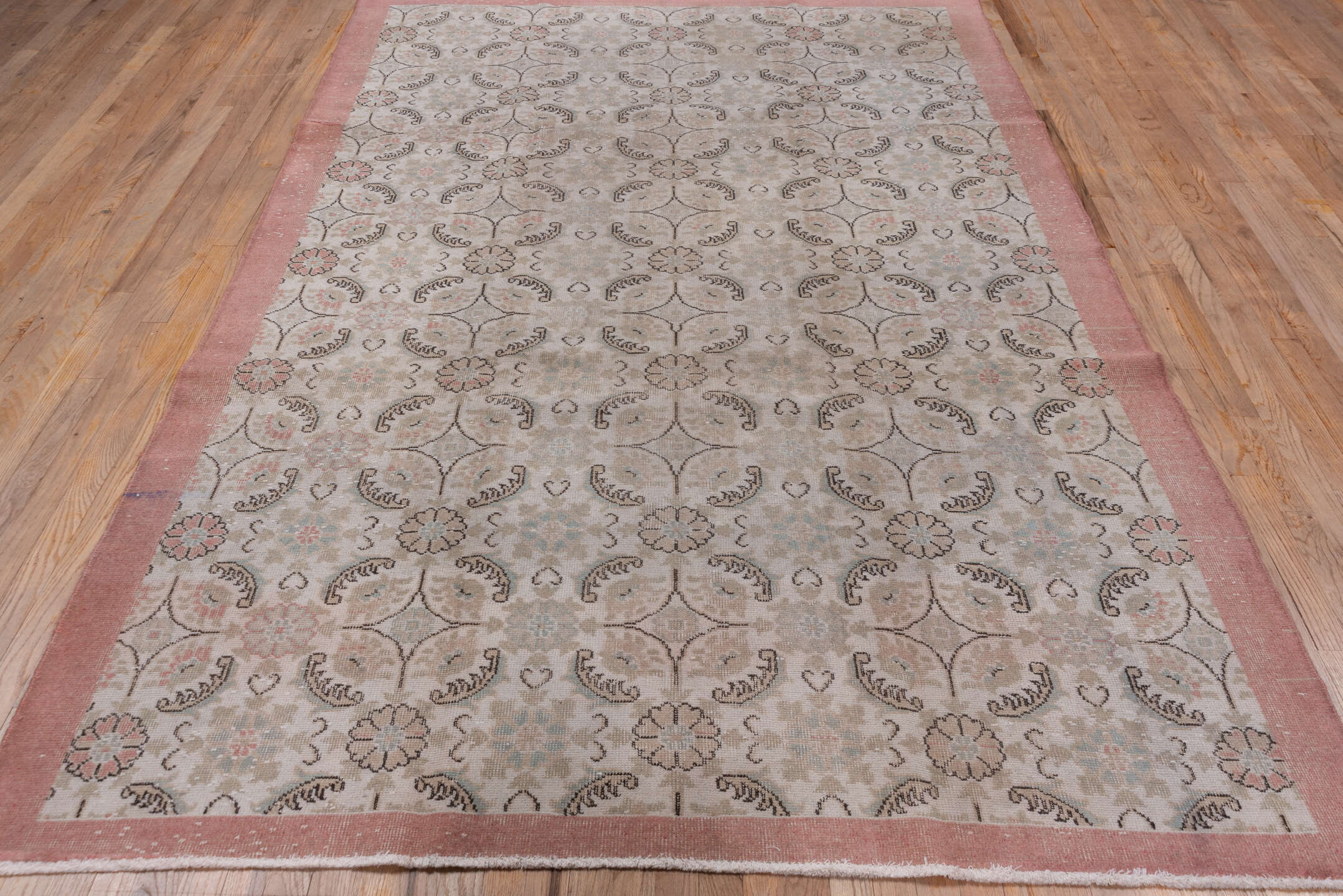 6' x 10' one-of-a-kind handmade vintage Sparta large size rug. Color palette: gray, light gray, off-white, pink, rosy brown