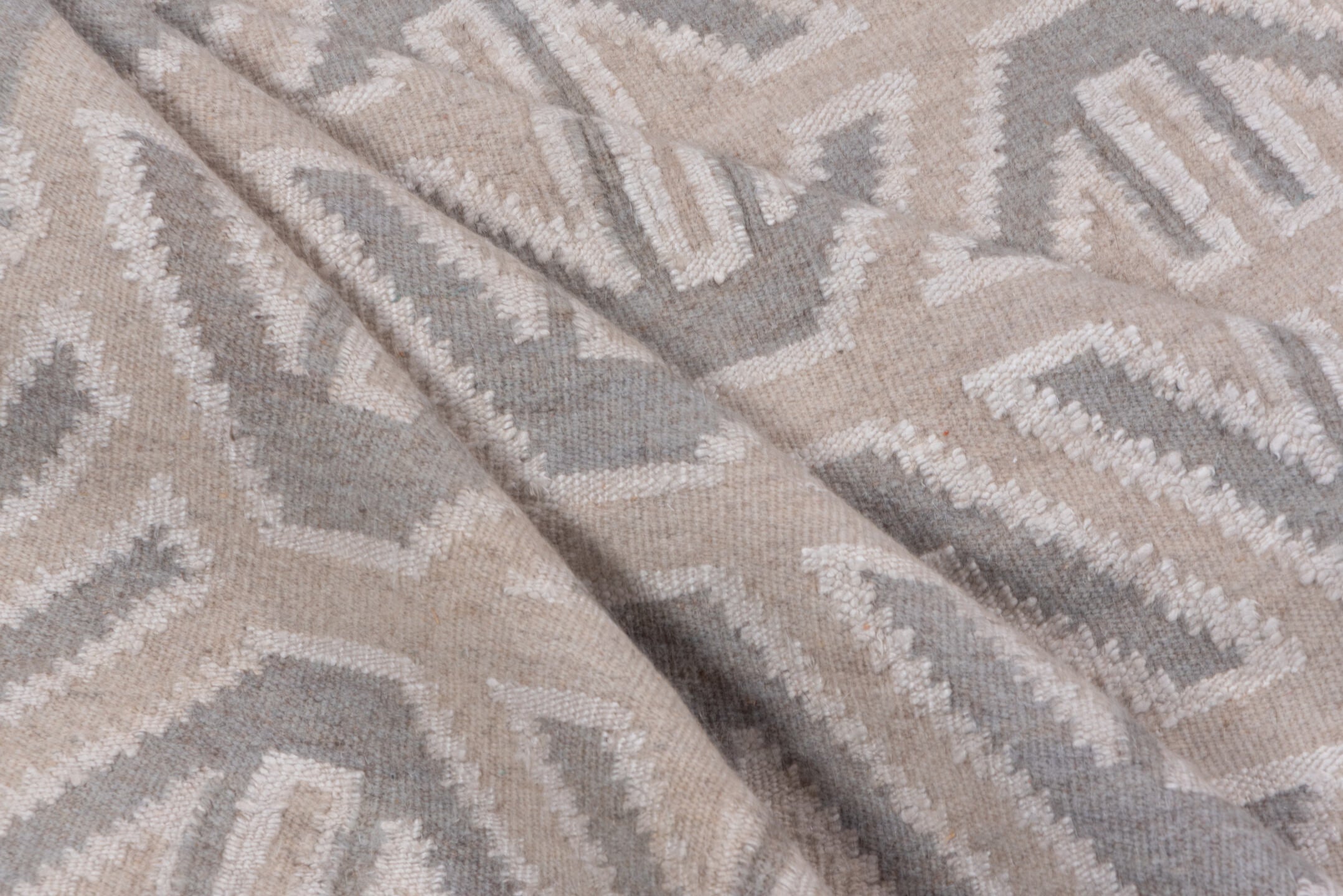 4' x 6' one-of-a-kind handmade vintage Kilim small size rug. Color palette: gainsboro, gray, light gray, off-white, pink