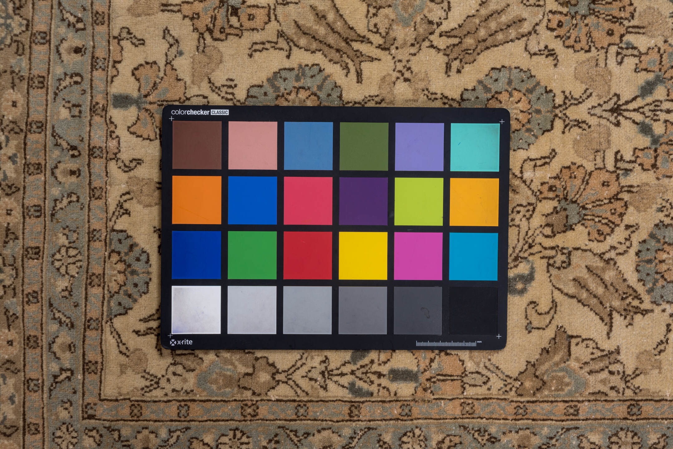 6' x 8' one-of-a-kind handmade vintage Sivas medium size rug. Color palette: brown, gray, light gray, off-white, pink, snow