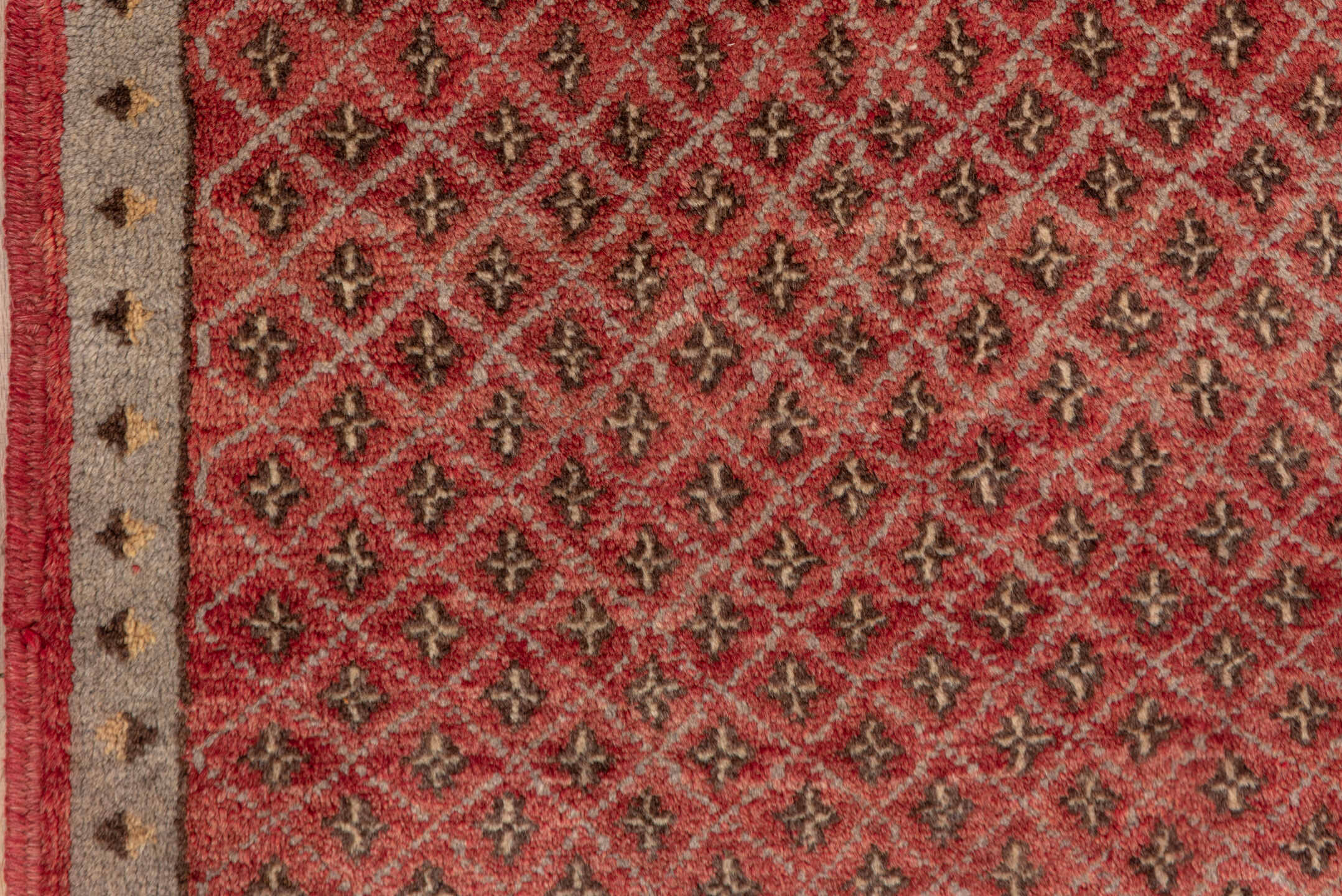 3' x 5' one-of-a-kind handmade vintage Oushak small size rug. Color palette: brown, pink, red
