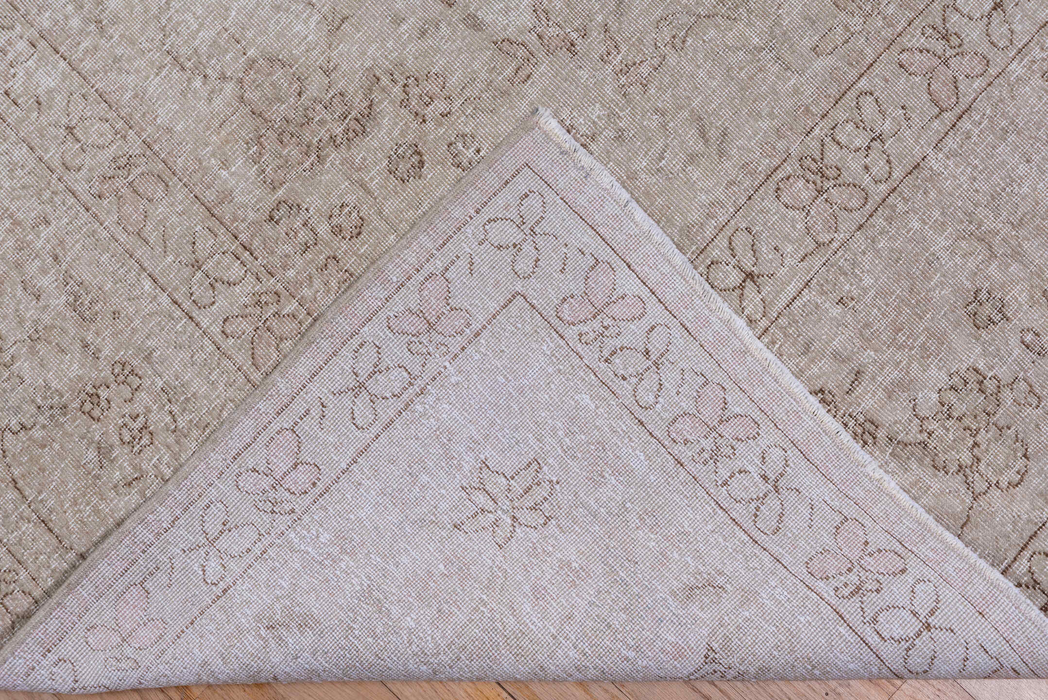9' x 13' one-of-a-kind handmade vintage Sivas large size rug. Color palette: ivory, taupe, beige, sand, camel, greige, gray