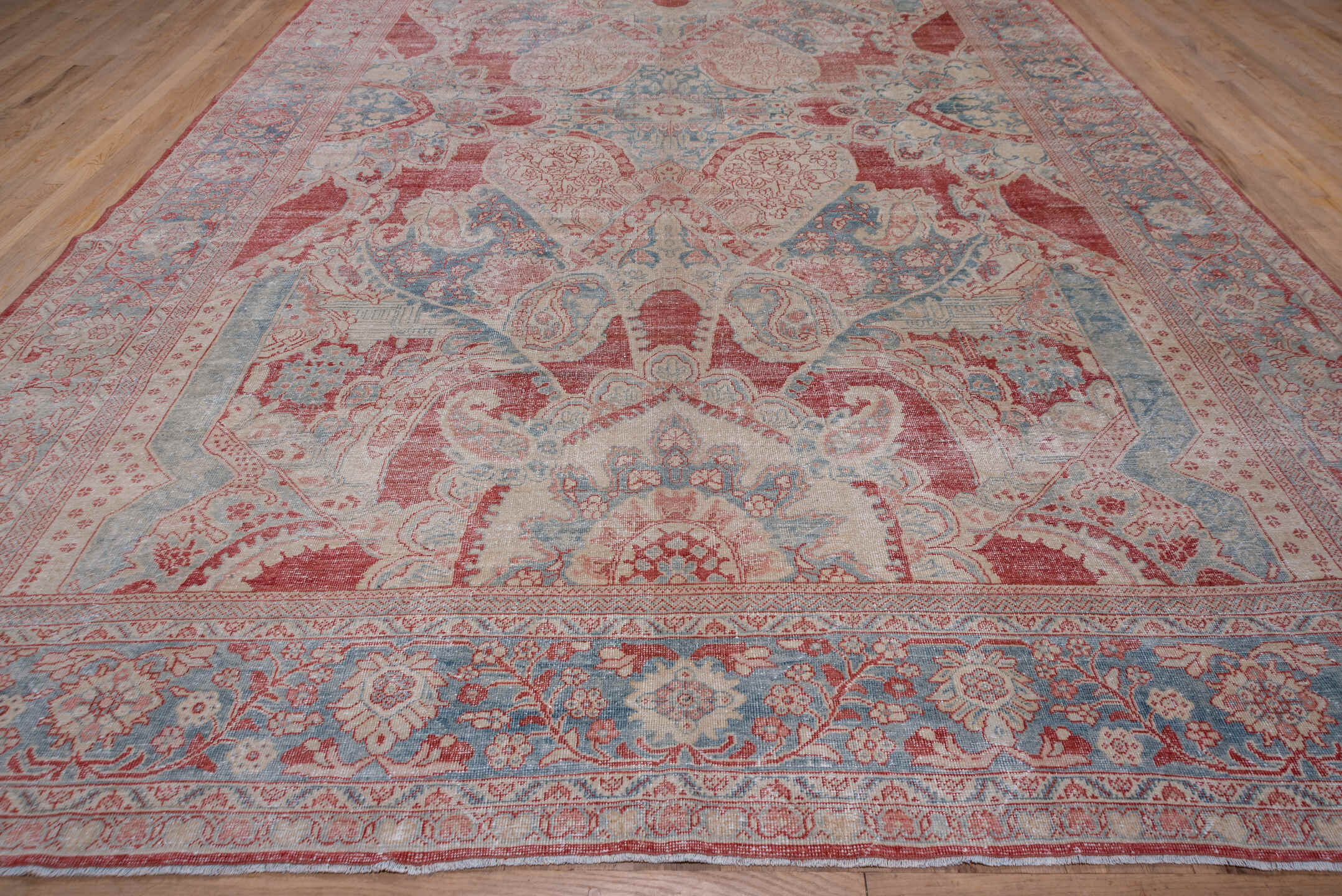 10' x 17' one-of-a-kind handmade vintage Mahal rug. Color palette: blue, brown, dark gray, gainsboro, gray, light gray