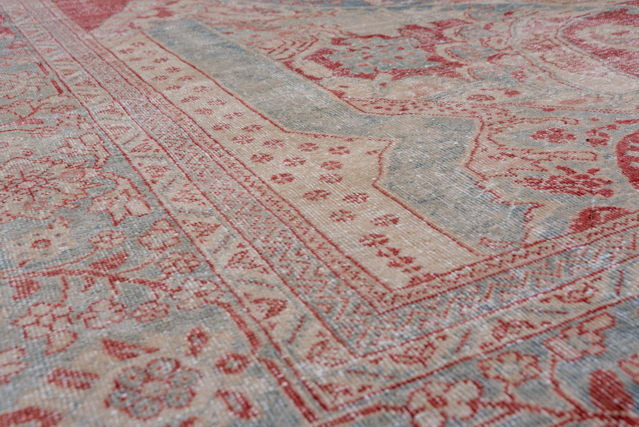 10' x 17' one-of-a-kind handmade vintage Mahal rug. Color palette: blue, brown, dark gray, gainsboro, gray, light gray