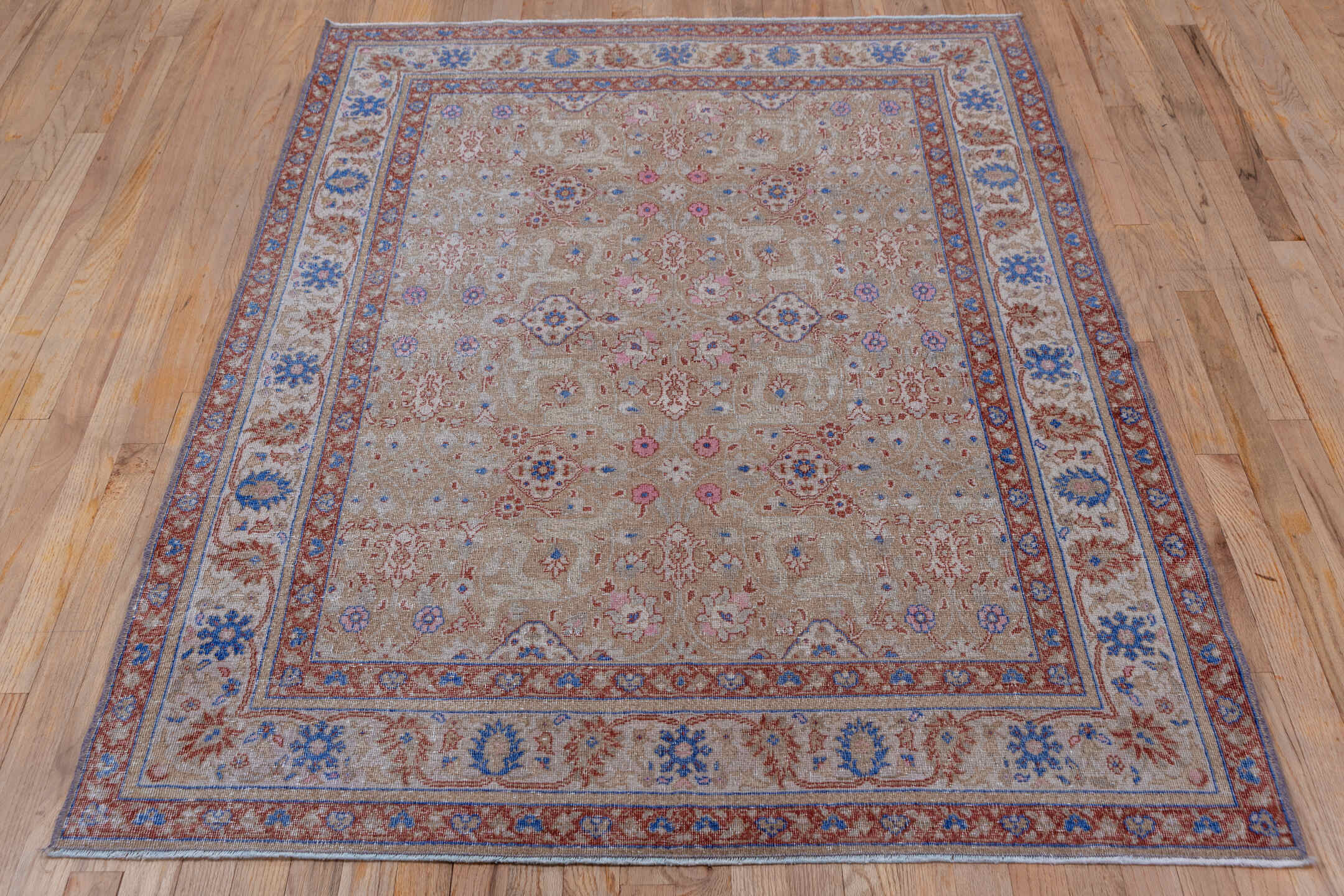 4' x 6' one-of-a-kind handmade antique Sivas small size rug. Color palette: beige, ivory, rust, blue, rose, taupe