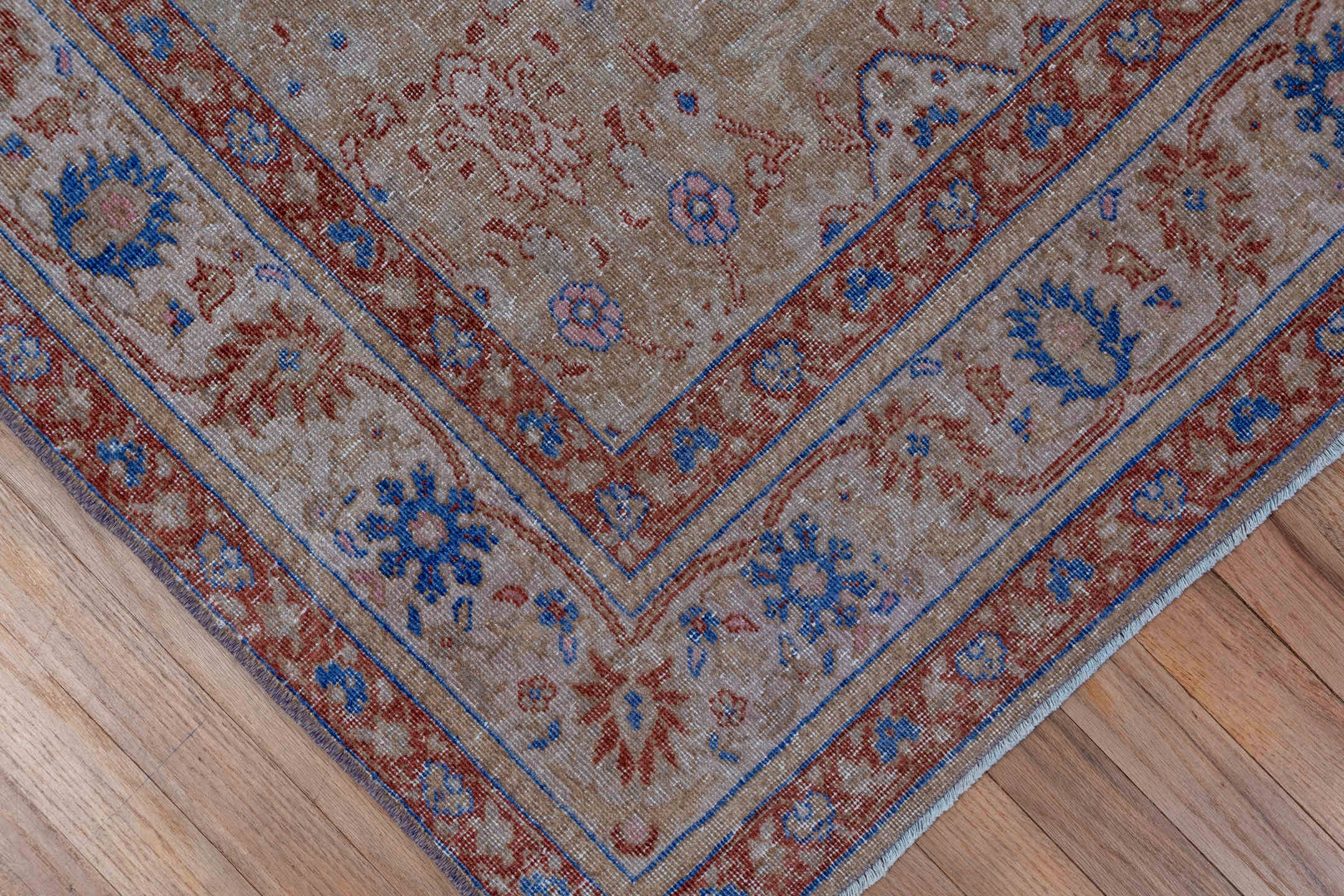 4' x 6' one-of-a-kind handmade antique Sivas small size rug. Color palette: beige, ivory, rust, blue, rose, taupe