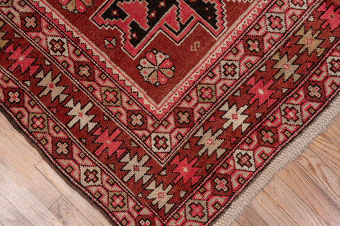 Antique Shirvan Area Rug (4' x 6')