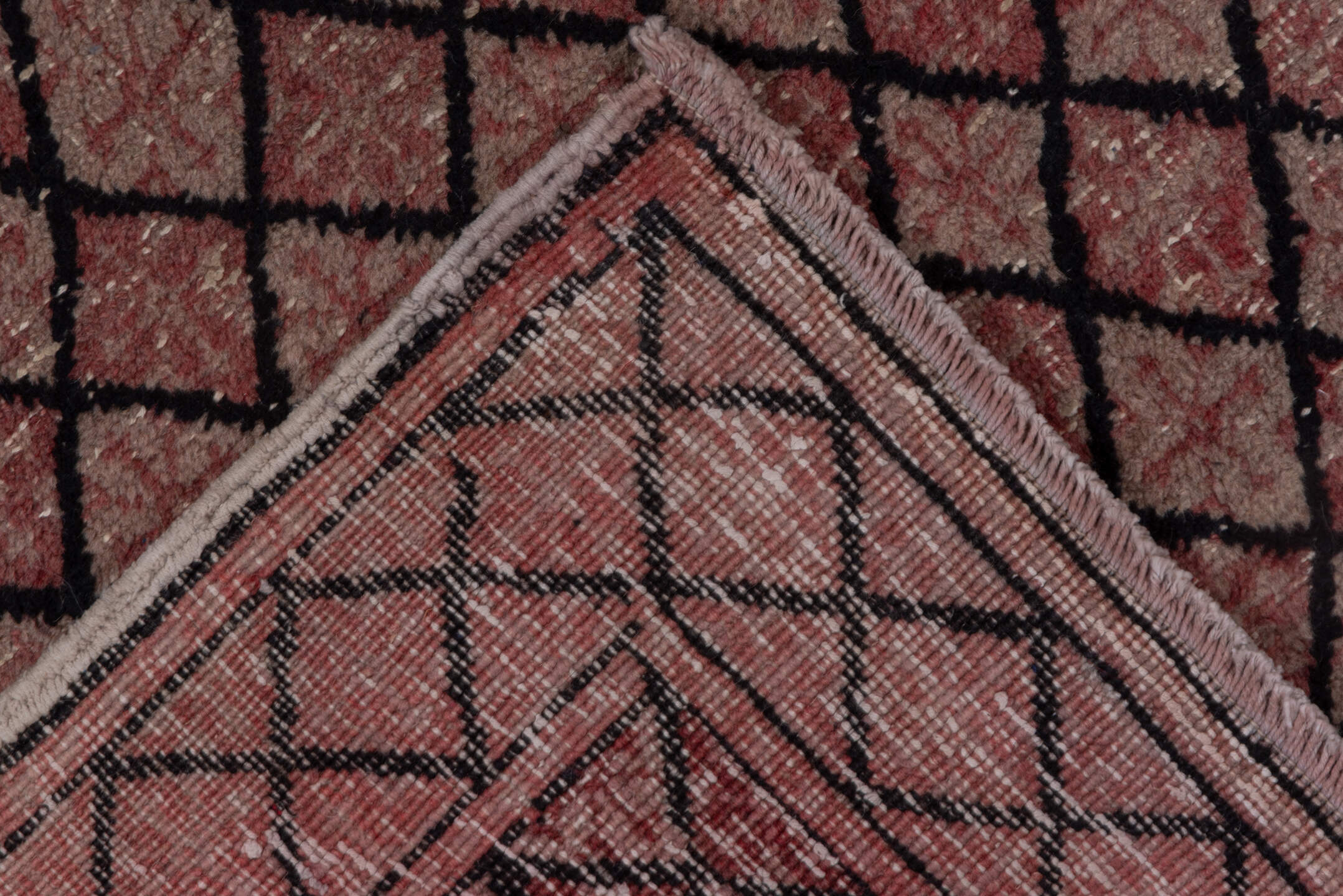 4' x 6' one-of-a-kind handmade vintage Oushak small size rug. Color palette: black, brown, gray, pink, red, rosy brown