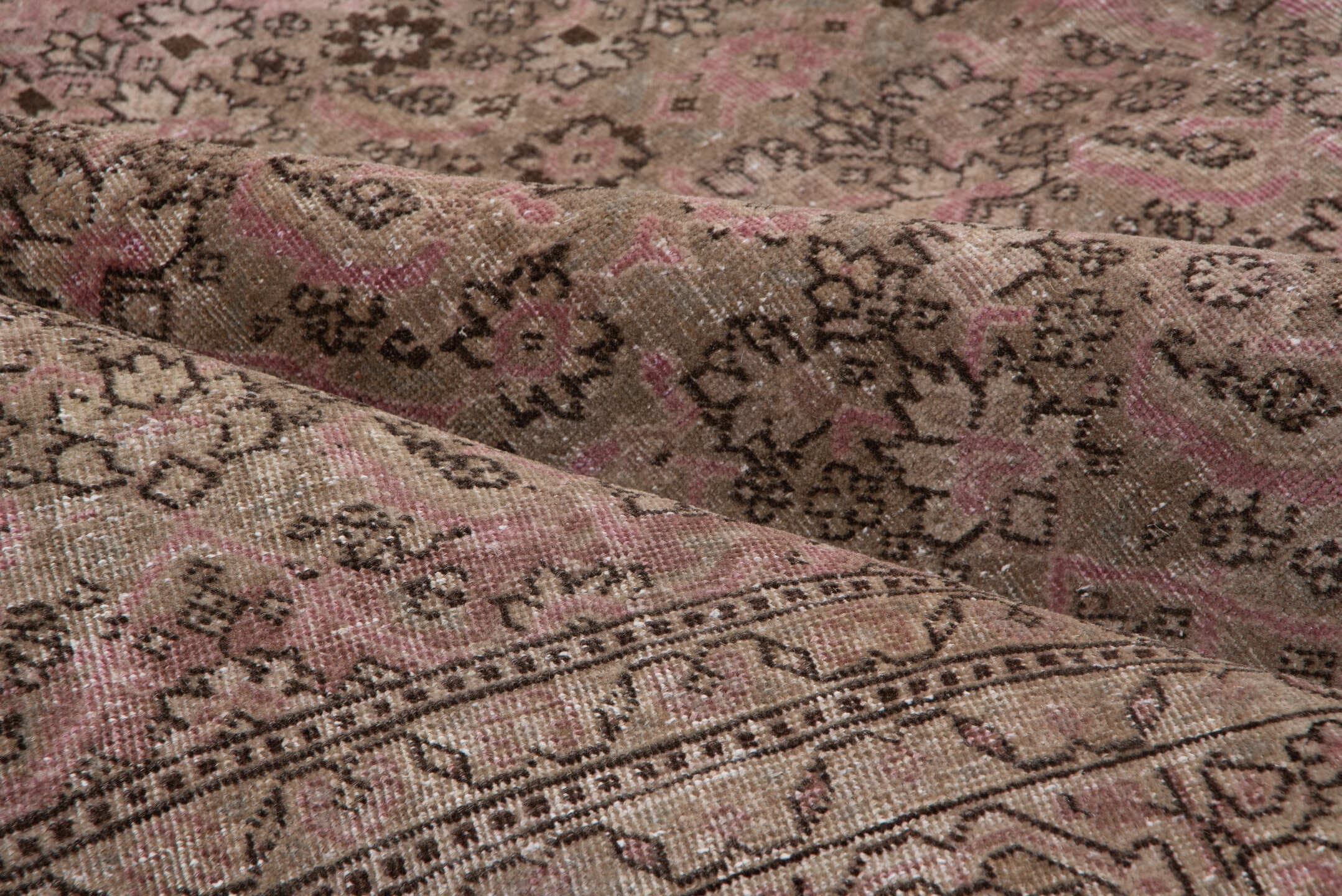 7' x 10' one-of-a-kind handmade vintage Sivas large size rug. Color palette: rose, taupe, dusty pink, brown, ivory, mauve