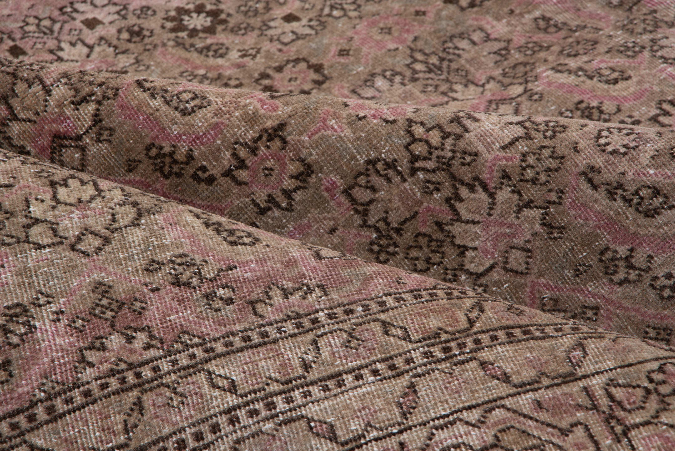 7' x 10' one-of-a-kind handmade vintage Sivas large size rug. Color palette: rose, taupe, dusty pink, brown, ivory, mauve