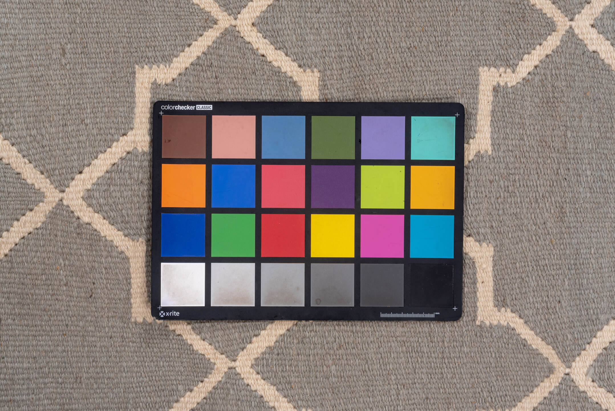 9' x 13' one-of-a-kind handmade vintage Kilim large size rug. Color palette: dark gray, gray, light gray, off-white, pink