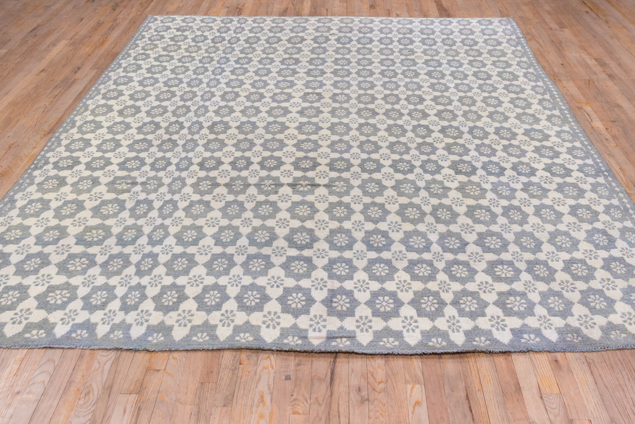 8' x 11' one-of-a-kind handmade antique Kilim large size rug. Color palette: ivory, slate, pale blue, gray, light blue