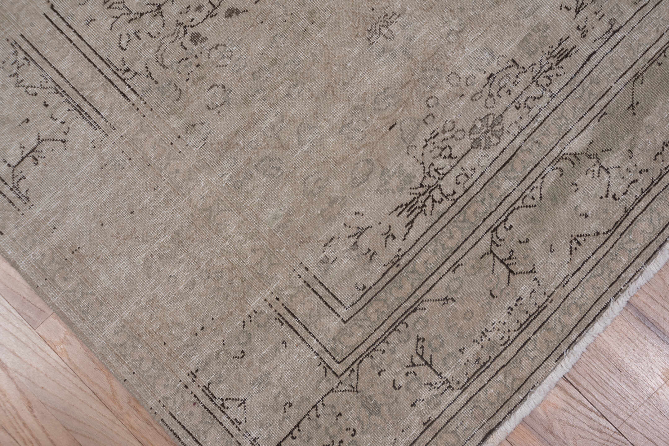 6' x 9' one-of-a-kind handmade vintage Sivas medium size rug. Color palette: black, brown, gray, light gray, off-white, pink