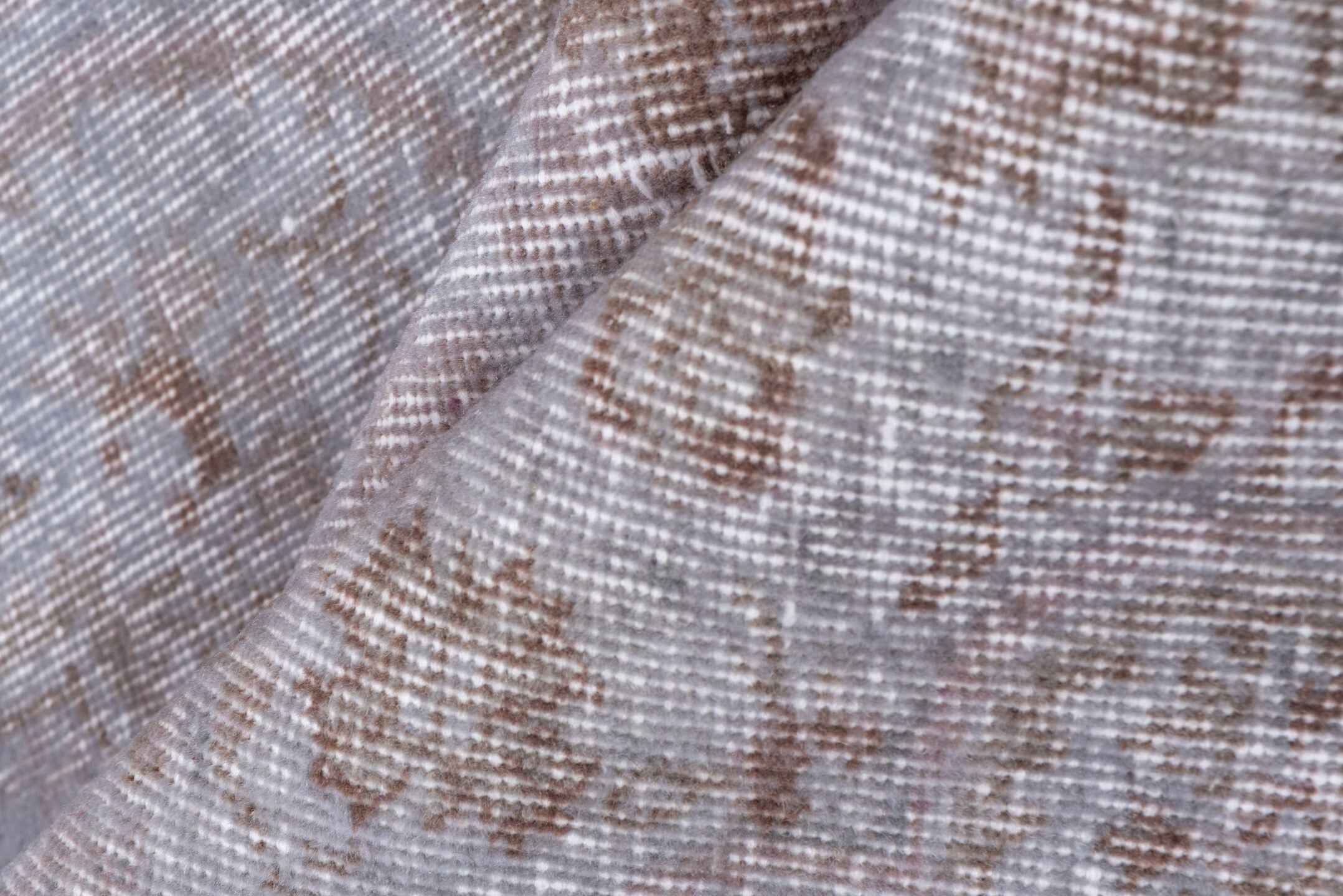 5' x 10' one-of-a-kind handmade vintage Sparta medium size rug. Color palette: gray, light gray, off-white, pink, silver