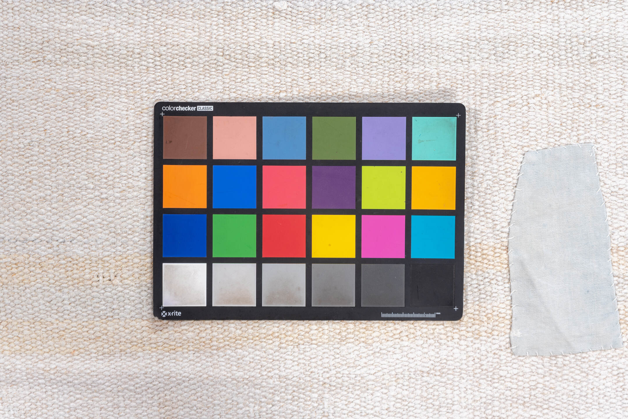 6' x 10' one-of-a-kind handmade vintage Hemp Kilim large size rug. Color palette: gainsboro, gray, light blue, light gray