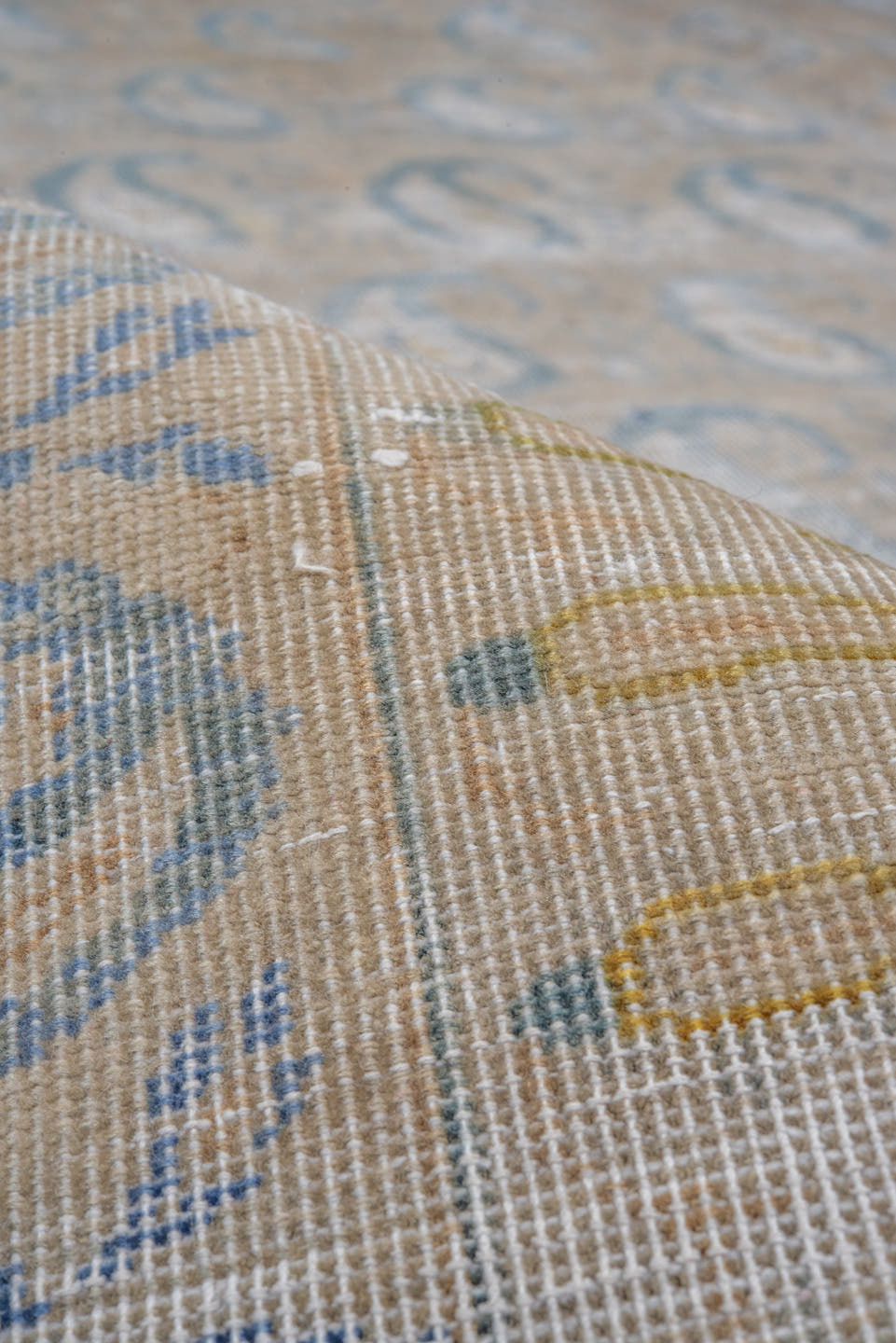 9' x 12' one-of-a-kind handmade antique Sivas large size rug. Color palette: pale blue, ivory, sky blue, beige, taupe, gold