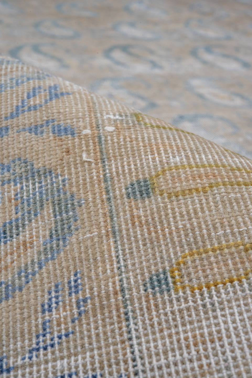 9' x 12' one-of-a-kind handmade antique Sivas large size rug. Color palette: pale blue, ivory, sky blue, beige, taupe, gold