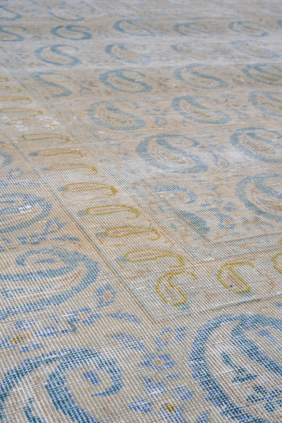 9' x 12' one-of-a-kind handmade antique Sivas large size rug. Color palette: pale blue, ivory, sky blue, beige, taupe, gold