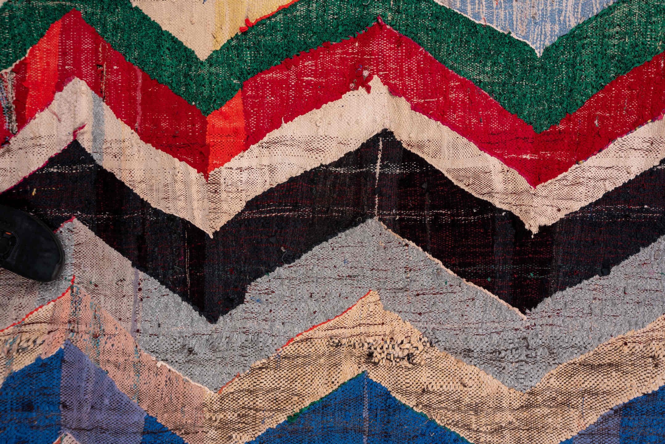 4' x 6' one-of-a-kind handmade vintage Rag Rug small size rug. Color palette: blue, brown, dim gray, gray, light gray