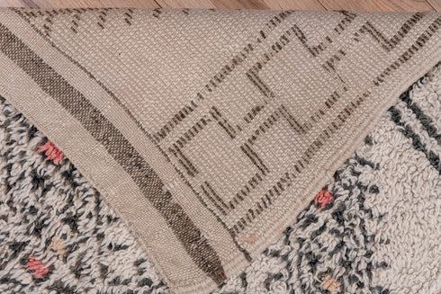 Vintage Moroccan Area Rug (6' x 10')